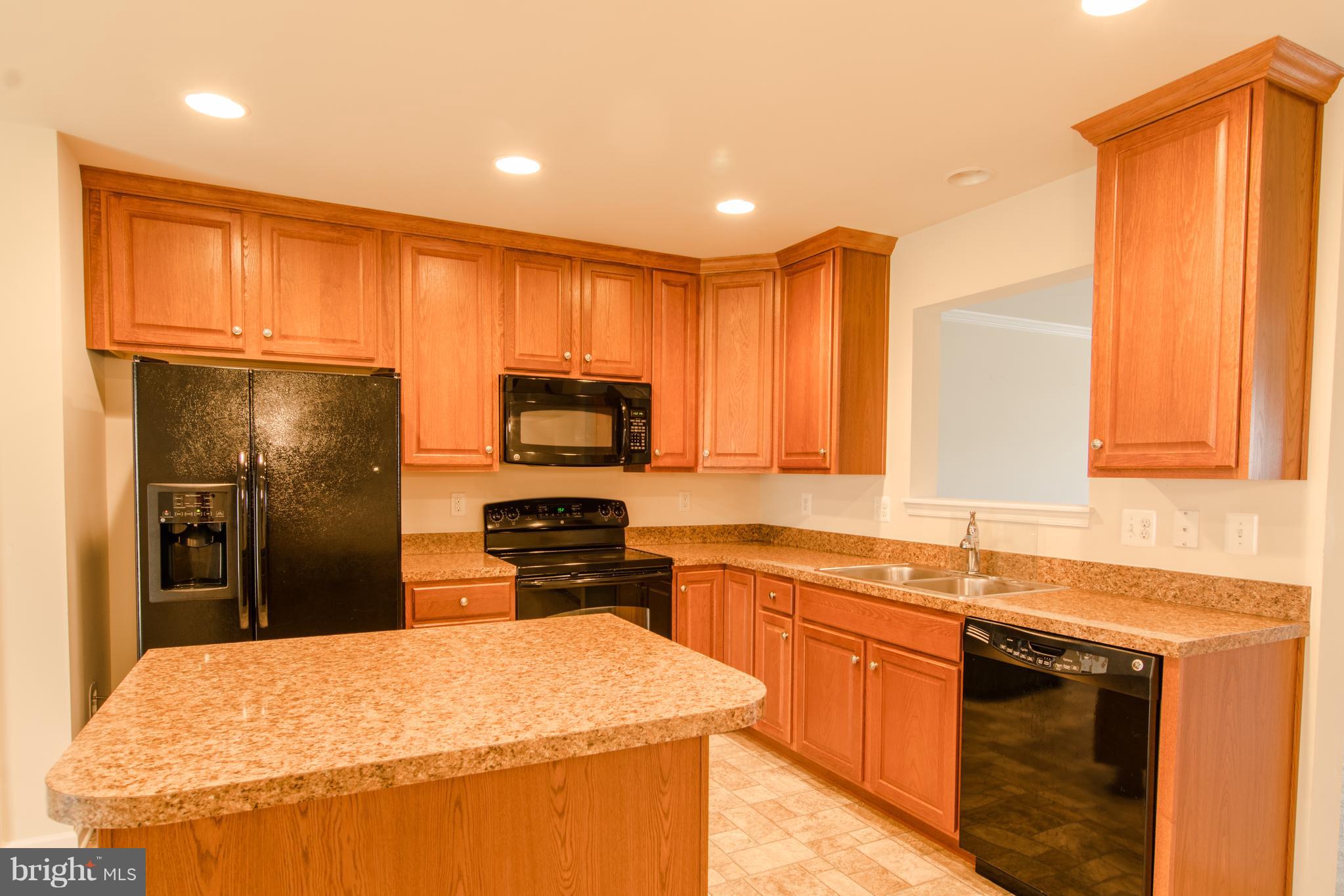 LAKELAND PLACE - Residential