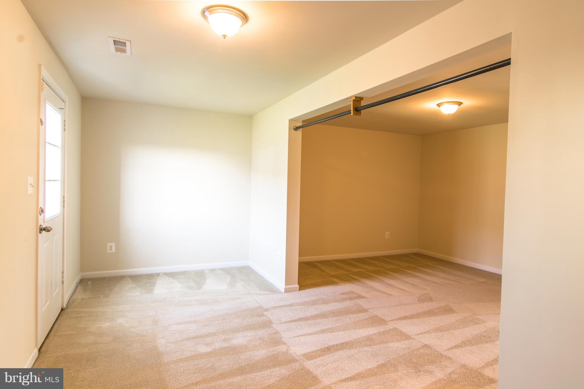 LAKELAND PLACE - Residential