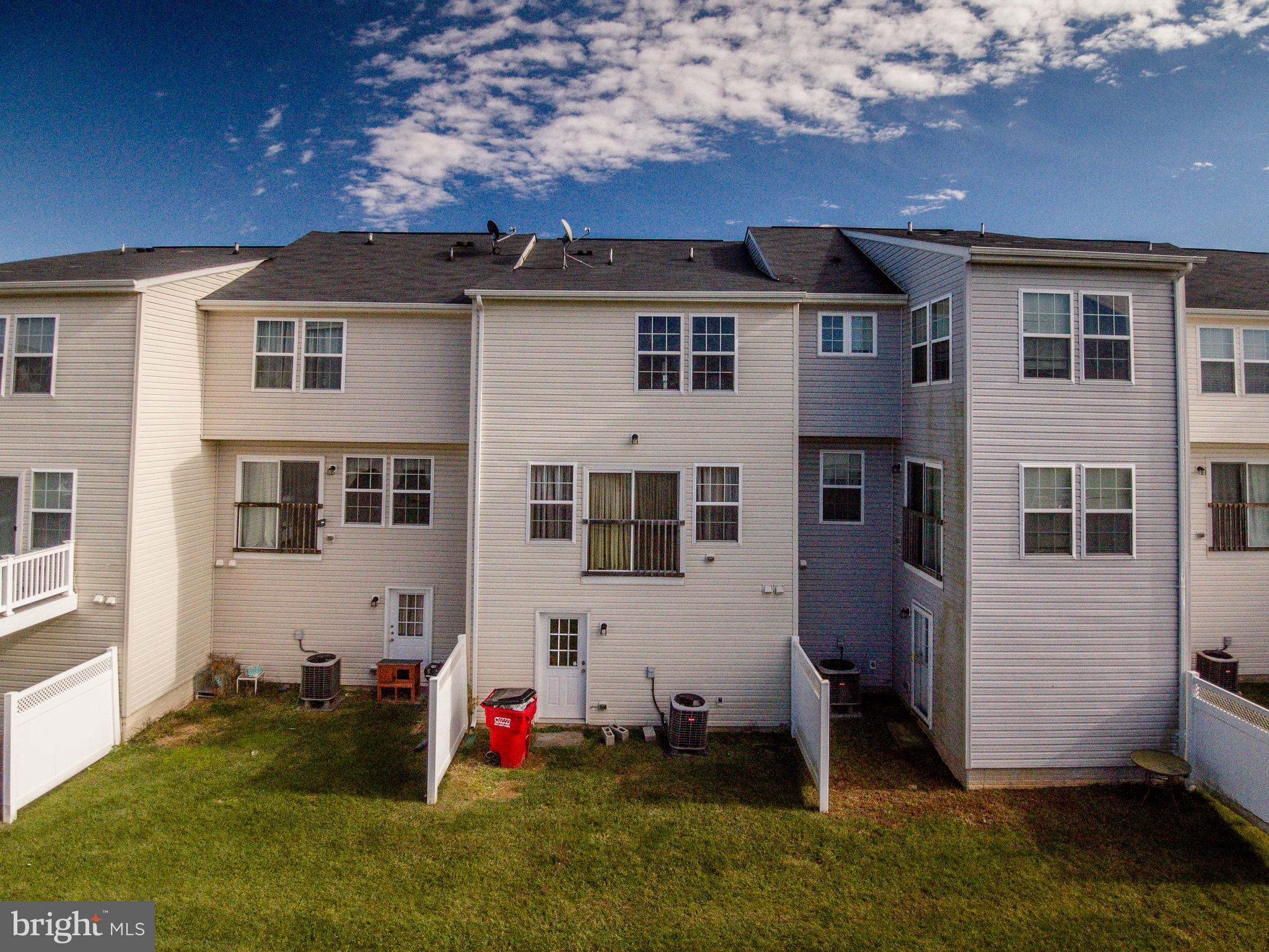 LAKELAND PLACE - Residential