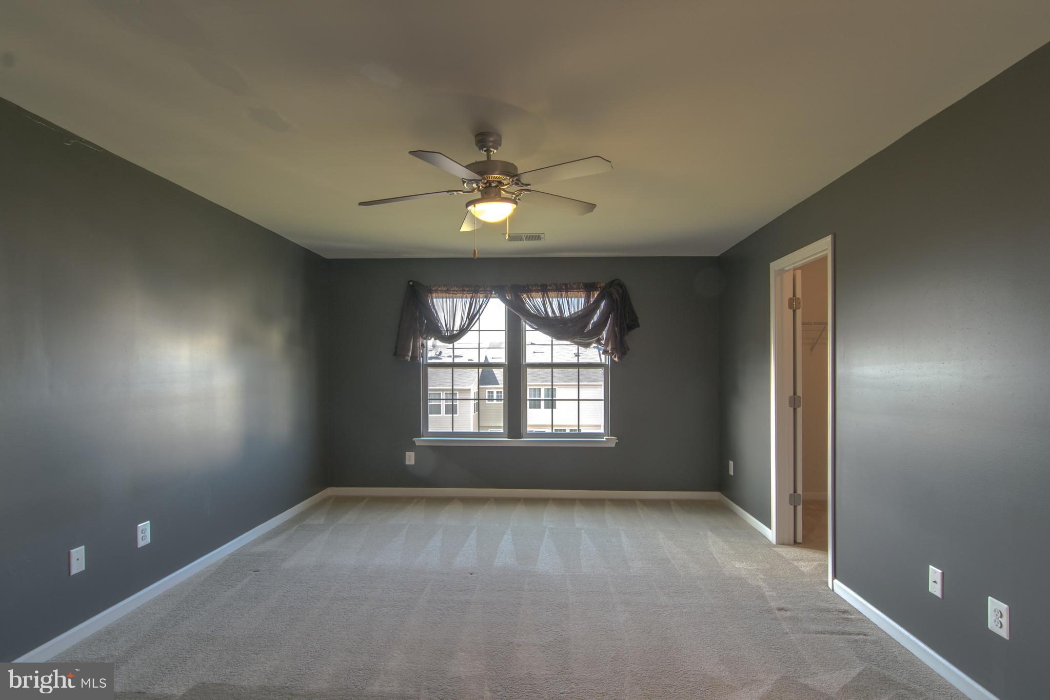 LAKELAND PLACE - Residential