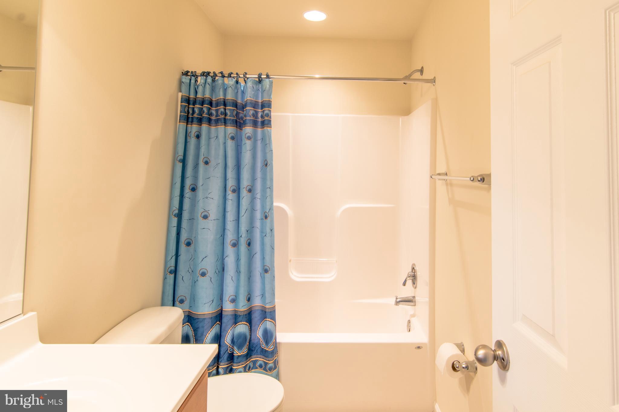 LAKELAND PLACE - Residential