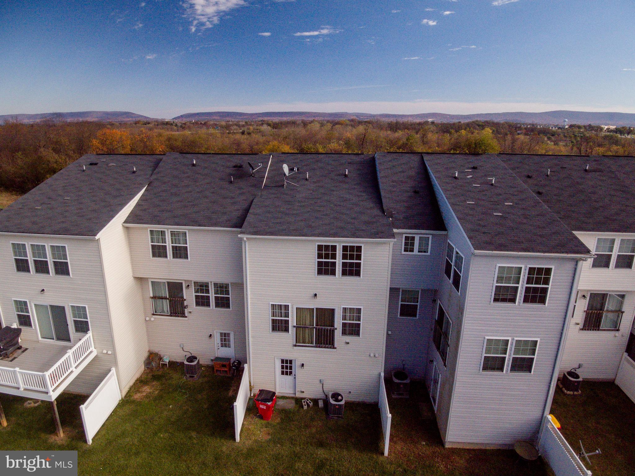 LAKELAND PLACE - Residential