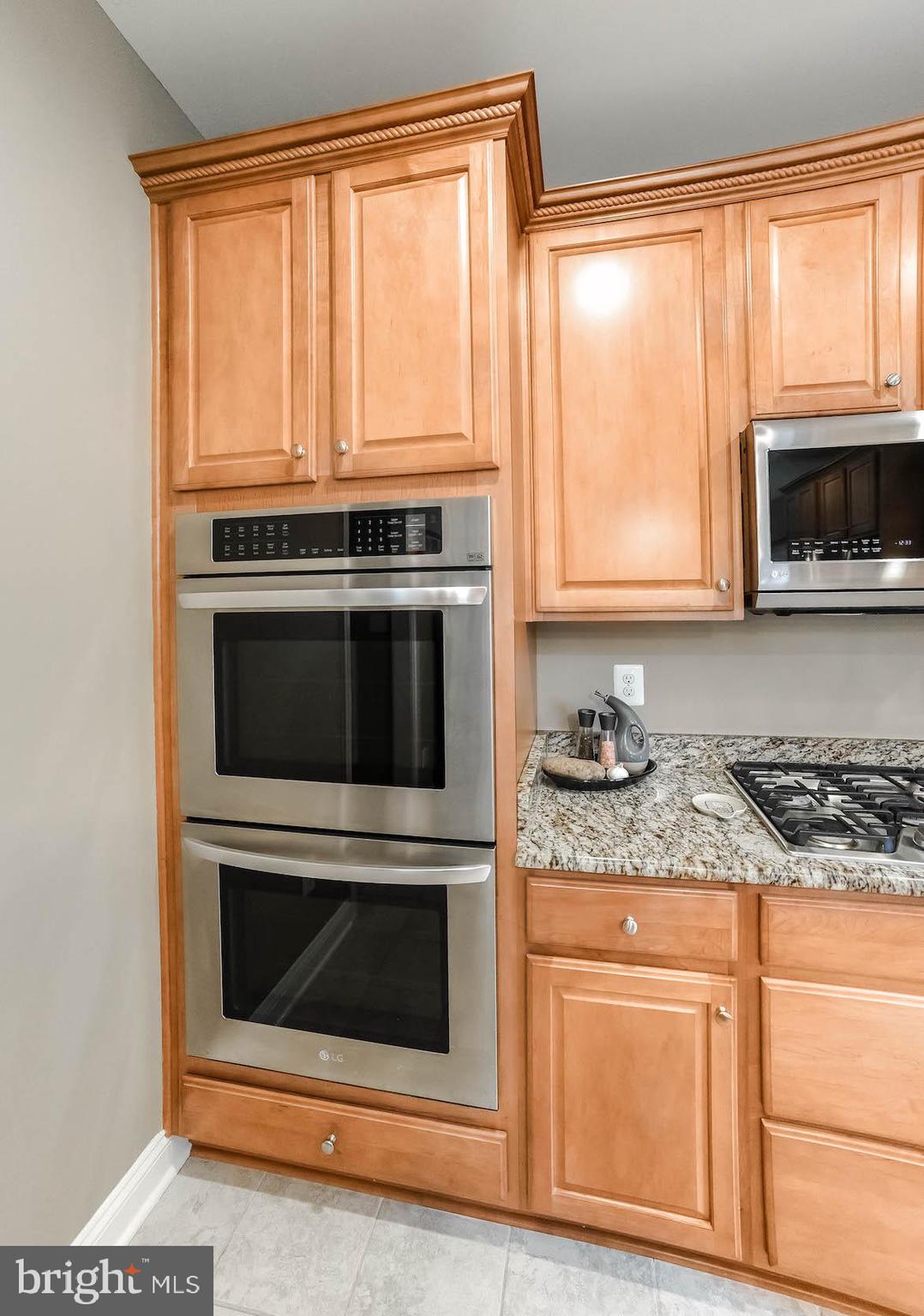 PEMBROOKE - Residential