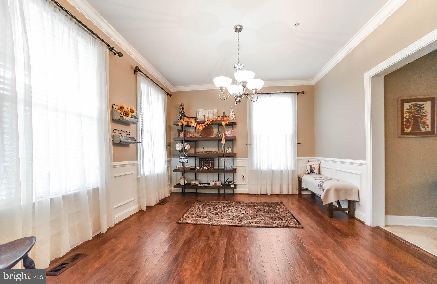 PEMBROOKE - Residential