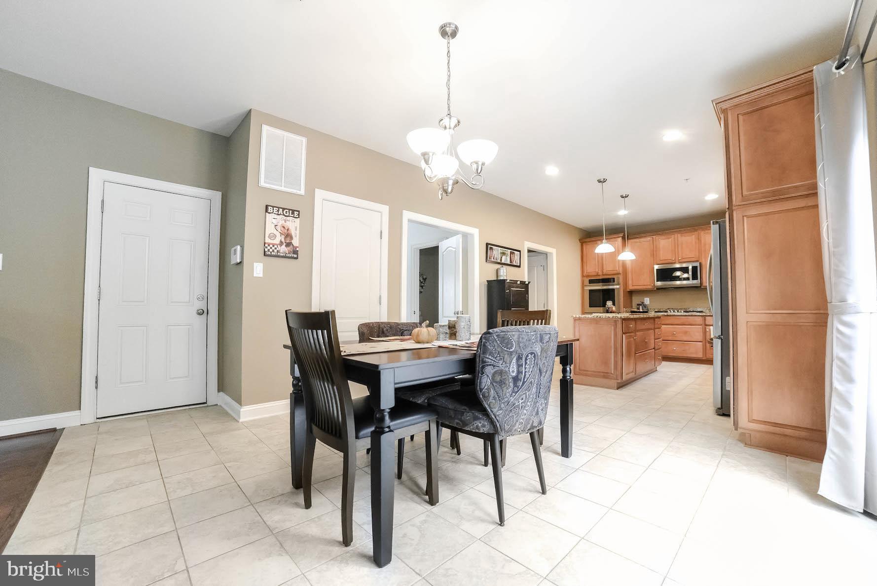 PEMBROOKE - Residential