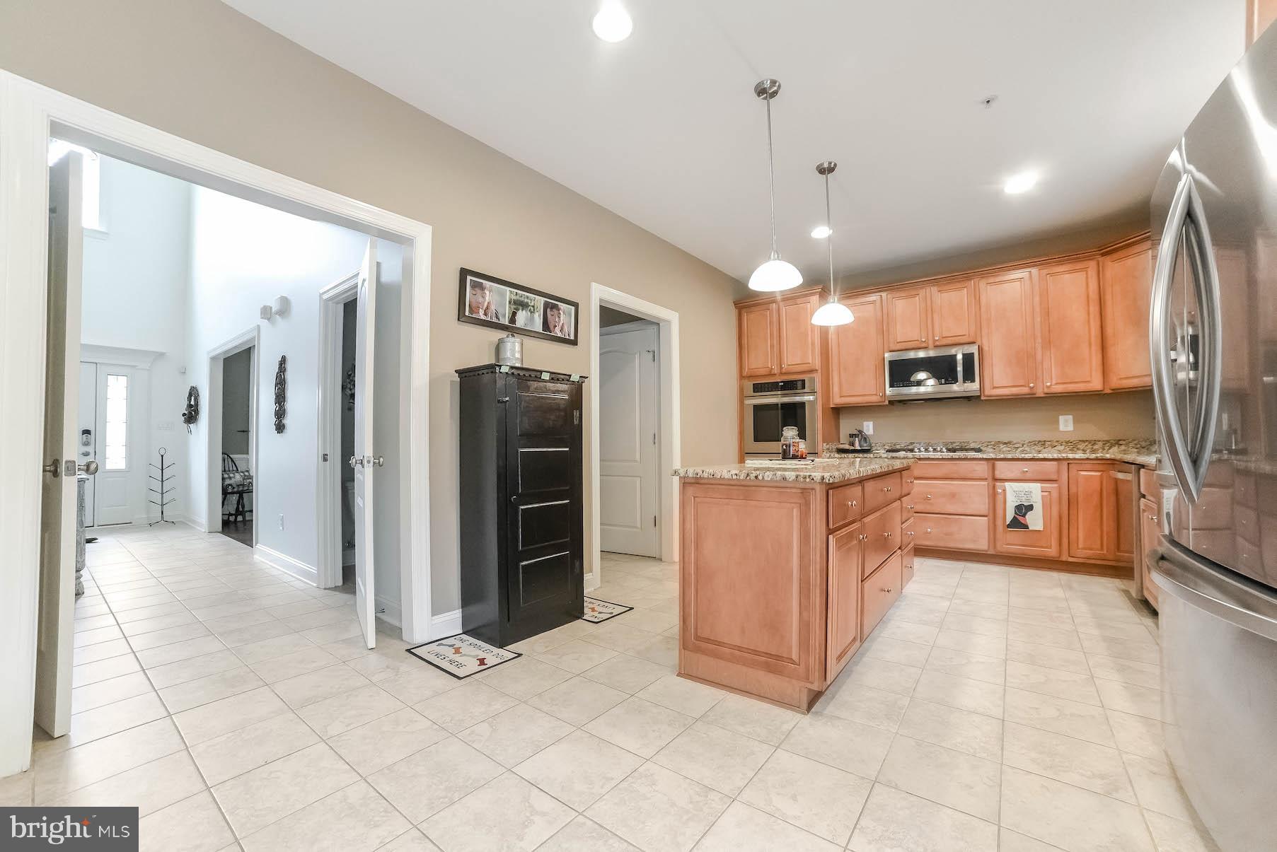 PEMBROOKE - Residential