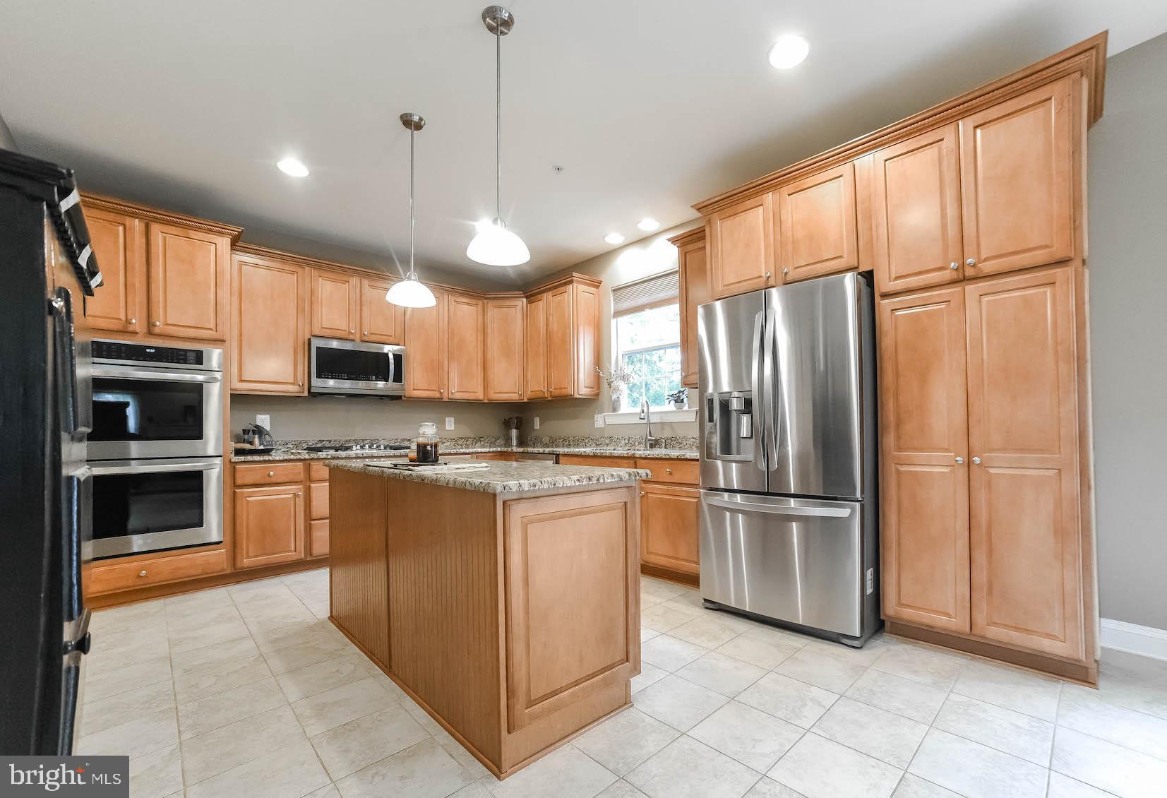 PEMBROOKE - Residential