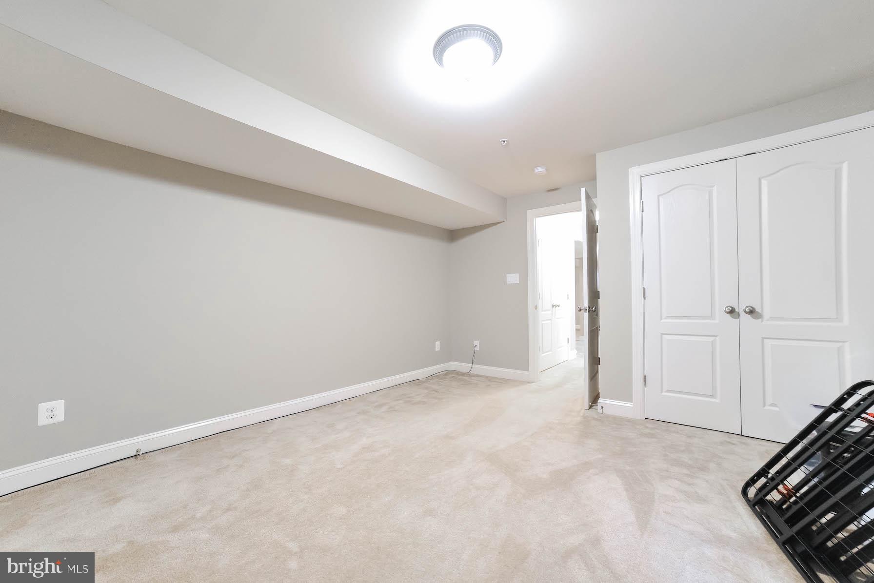 PEMBROOKE - Residential