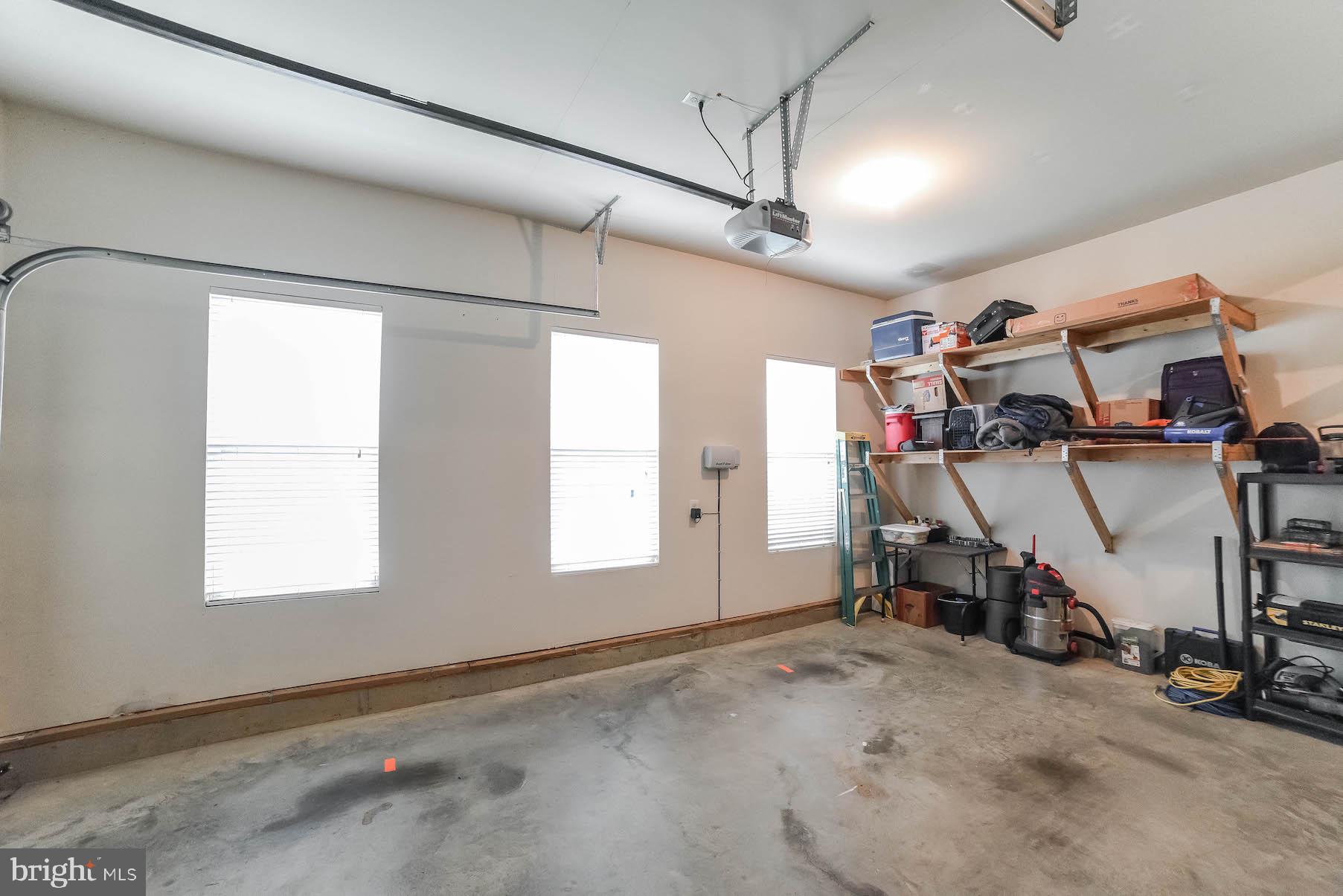 PEMBROOKE - Residential