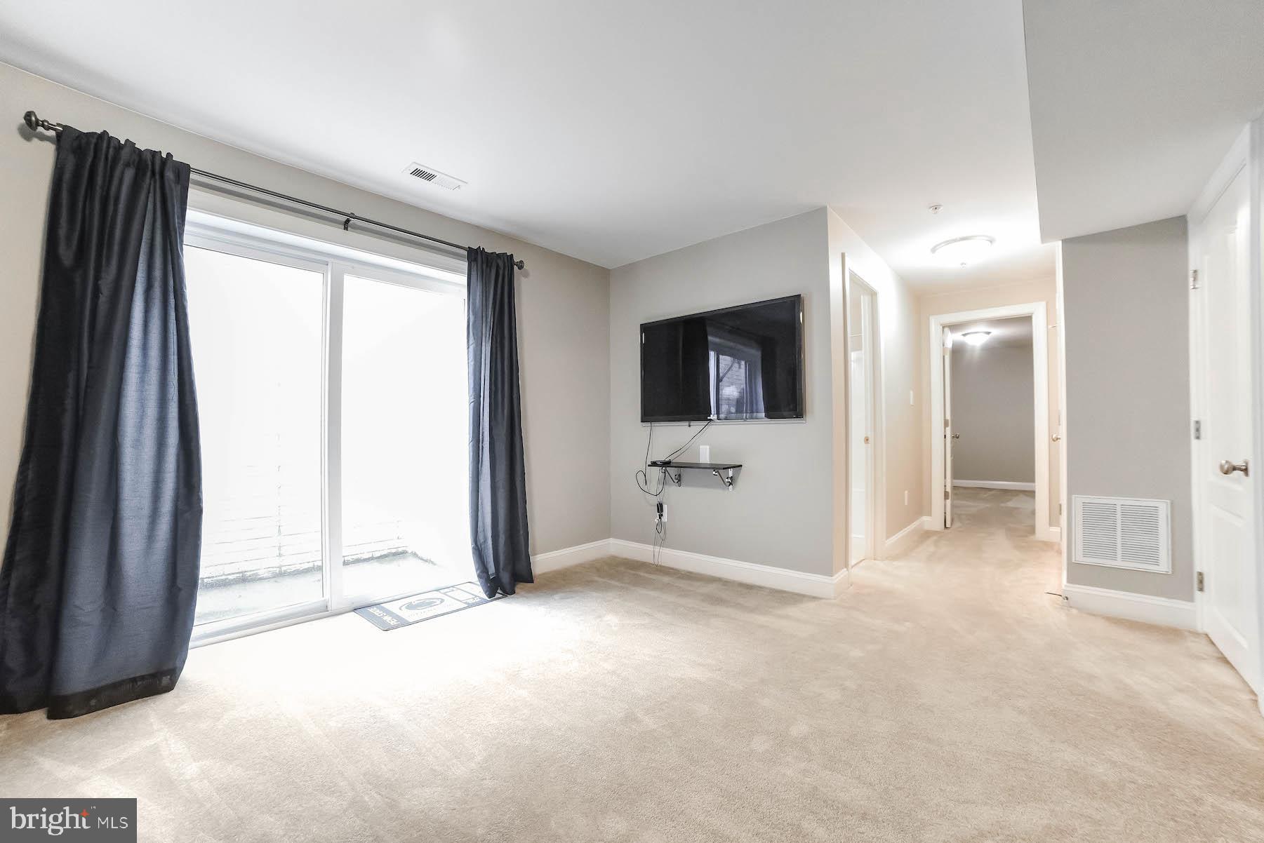 PEMBROOKE - Residential