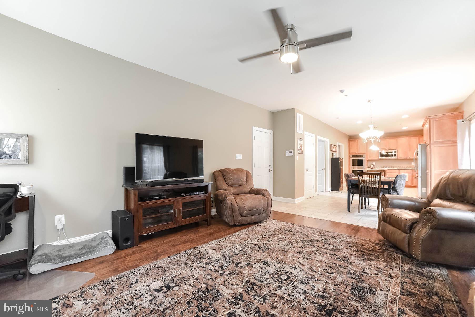 PEMBROOKE - Residential