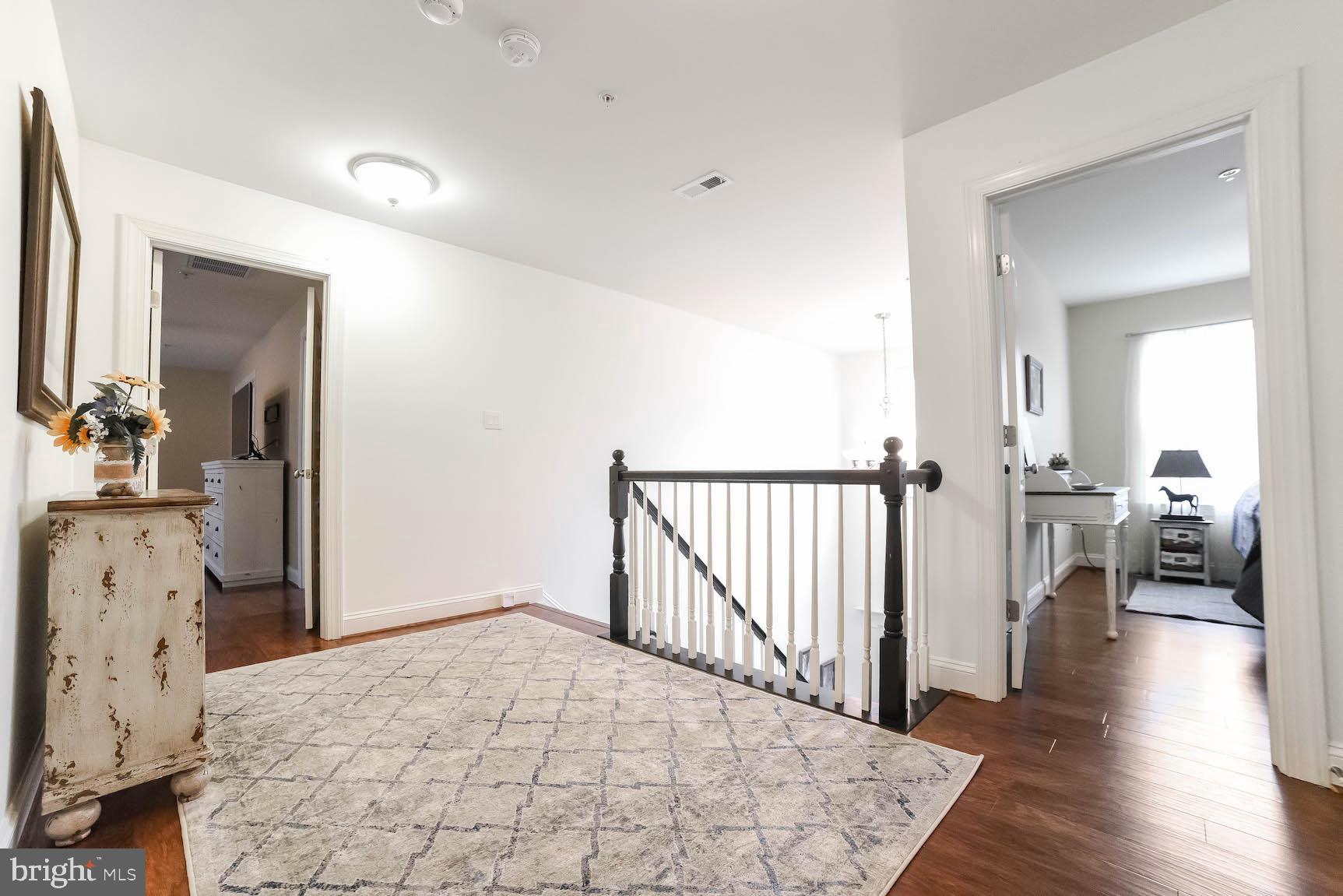 PEMBROOKE - Residential