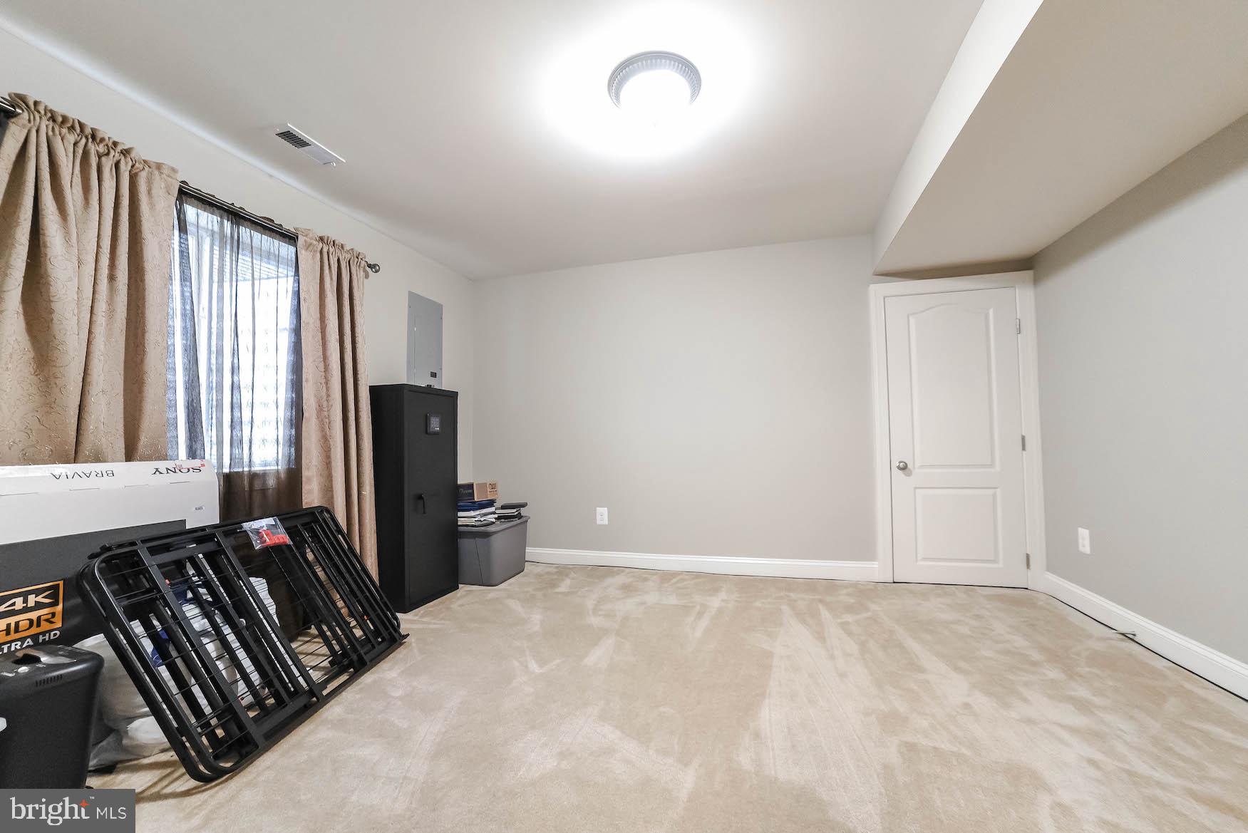 PEMBROOKE - Residential