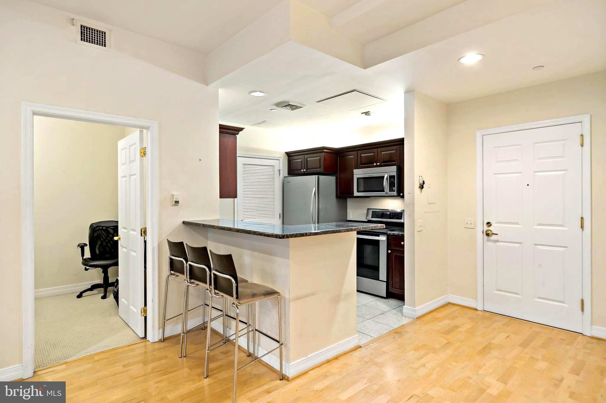 1600 ARCH STREET 1806