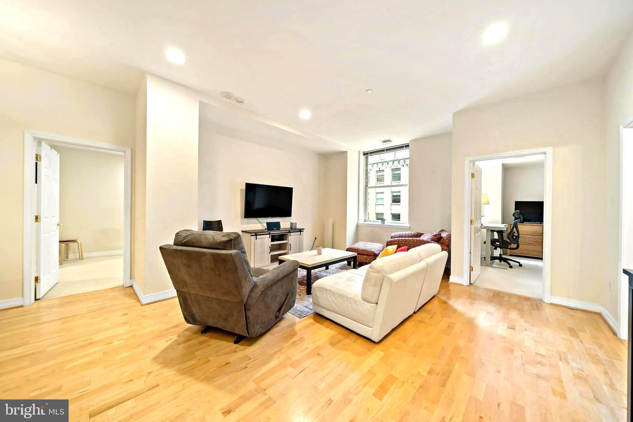 1600 ARCH STREET 1806