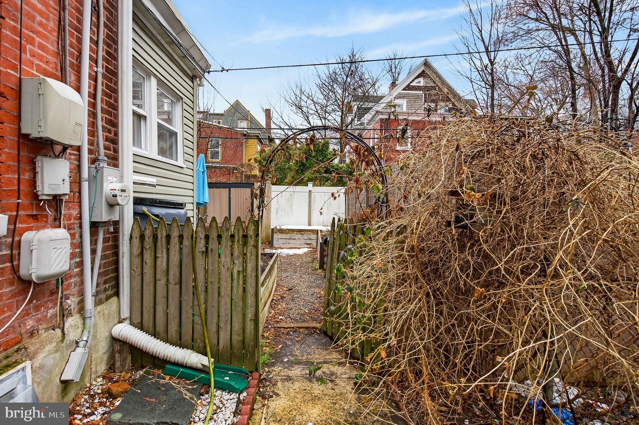 GERMANTOWN (WEST) - Residential