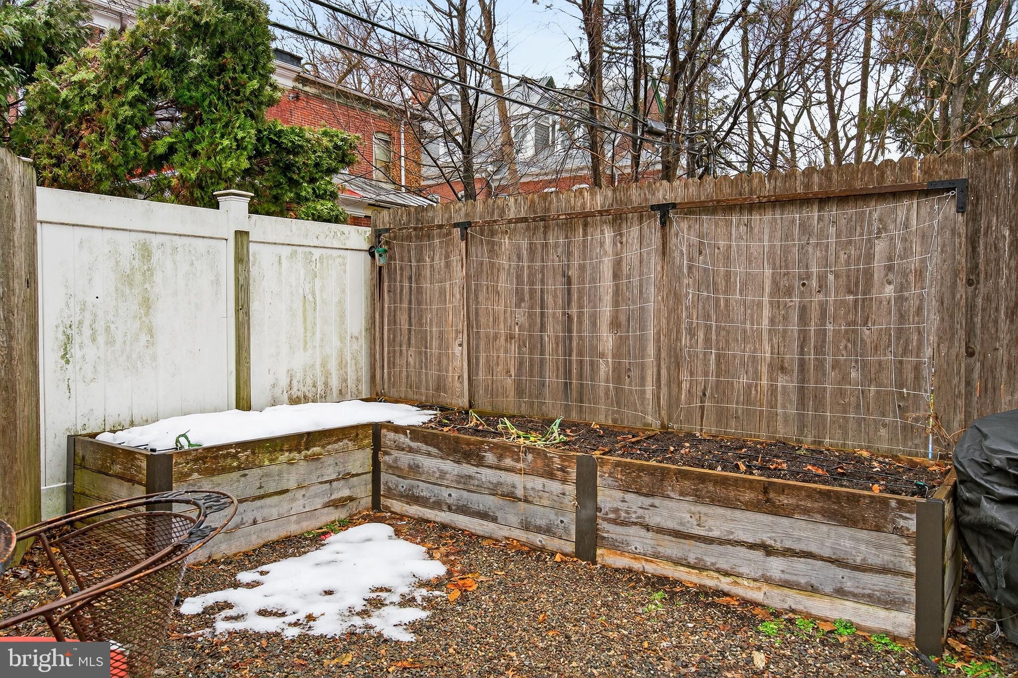 GERMANTOWN (WEST) - Residential