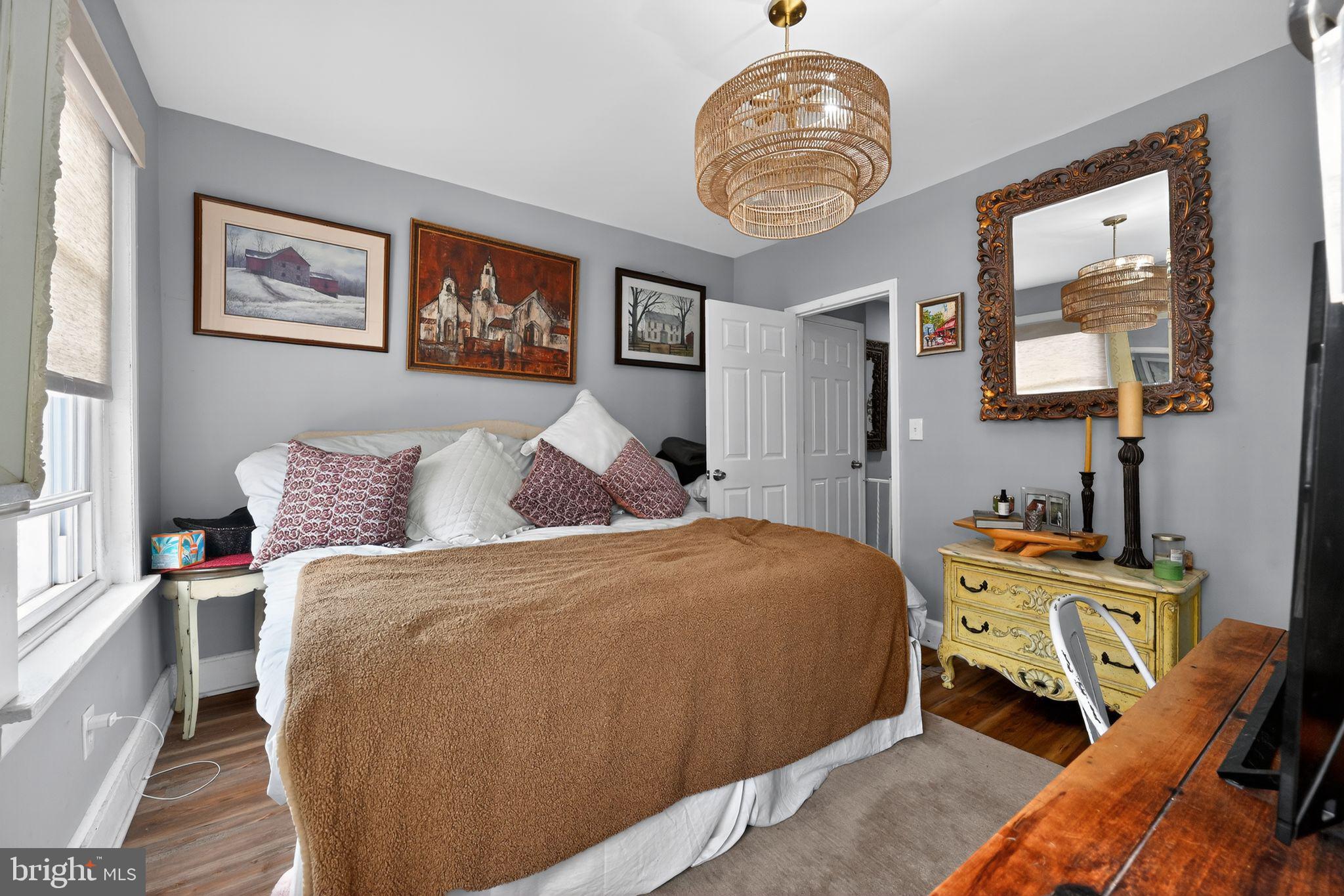 POINT BREEZE - Residential