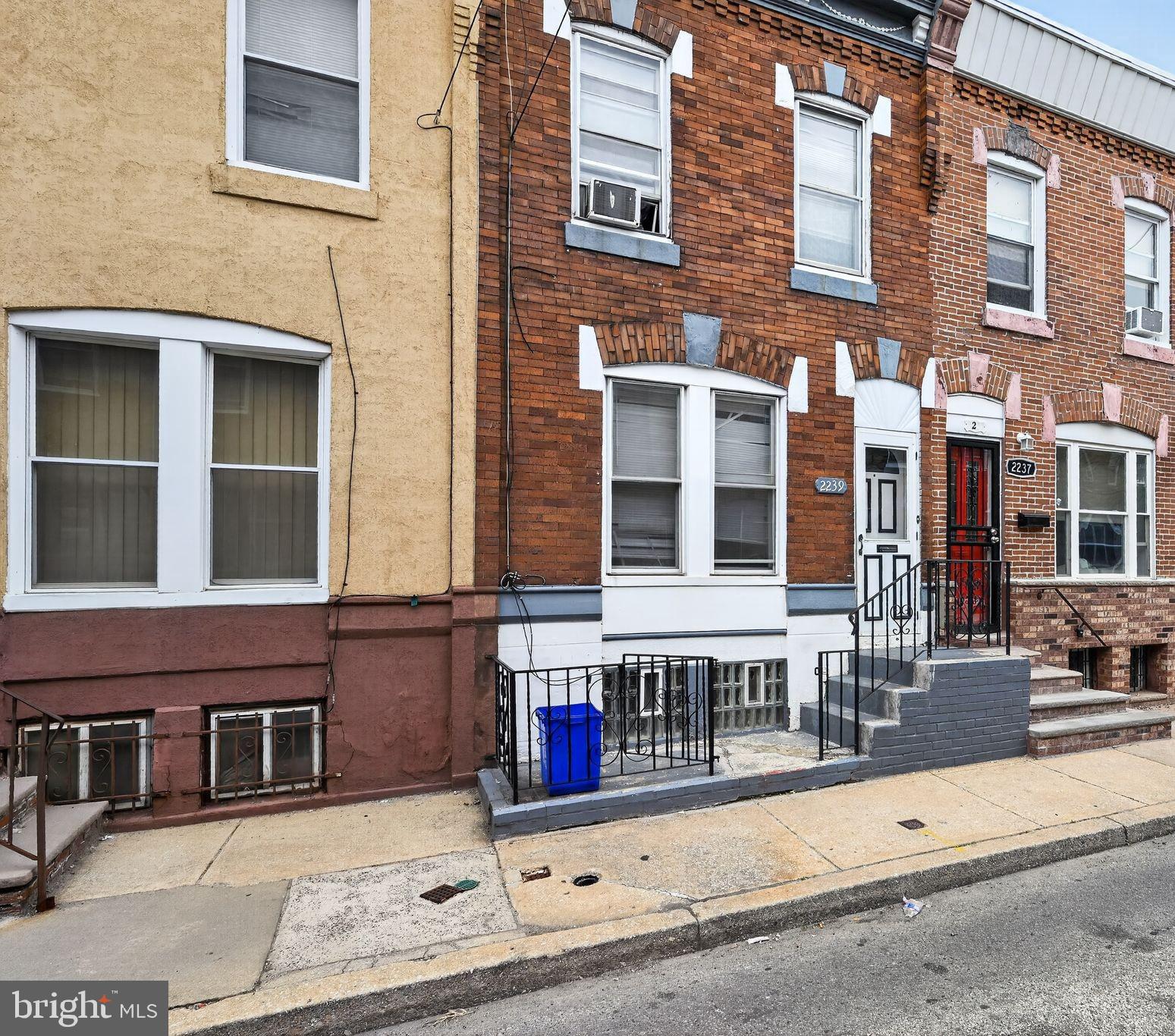 POINT BREEZE - Residential