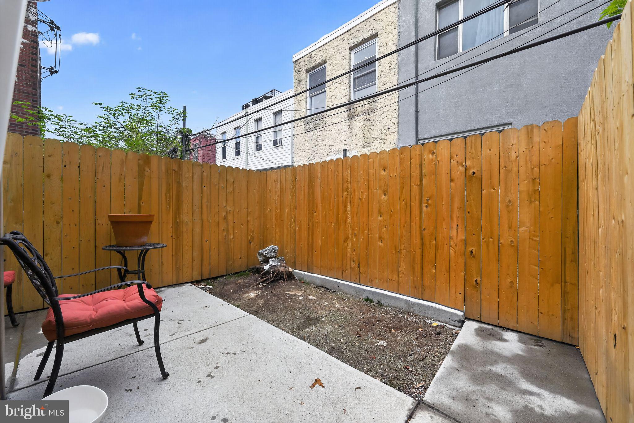 POINT BREEZE - Residential