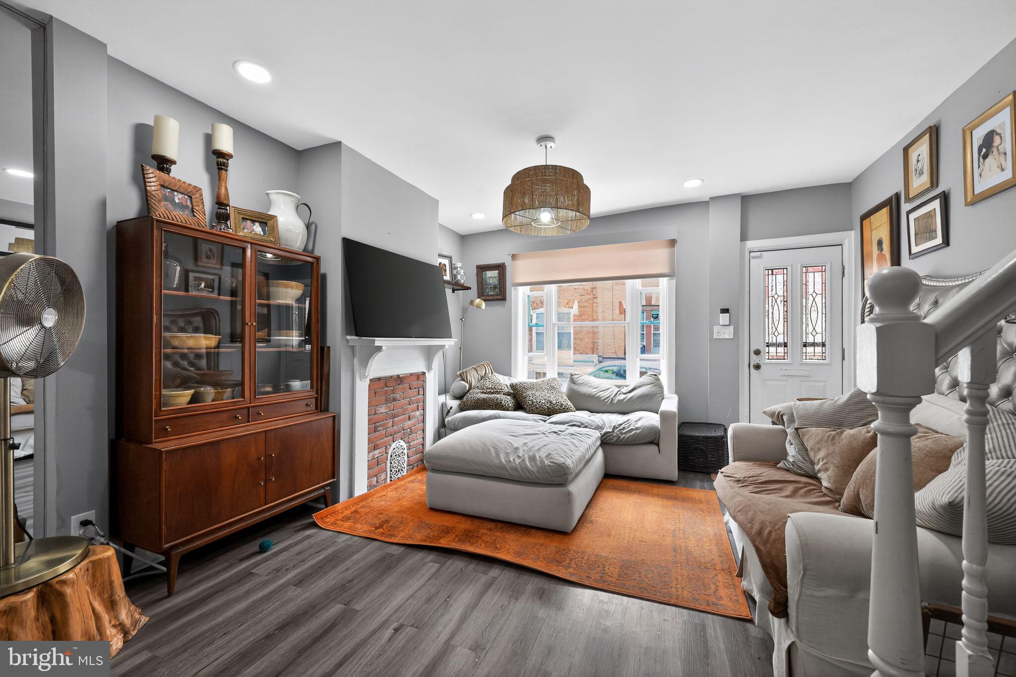 POINT BREEZE - Residential