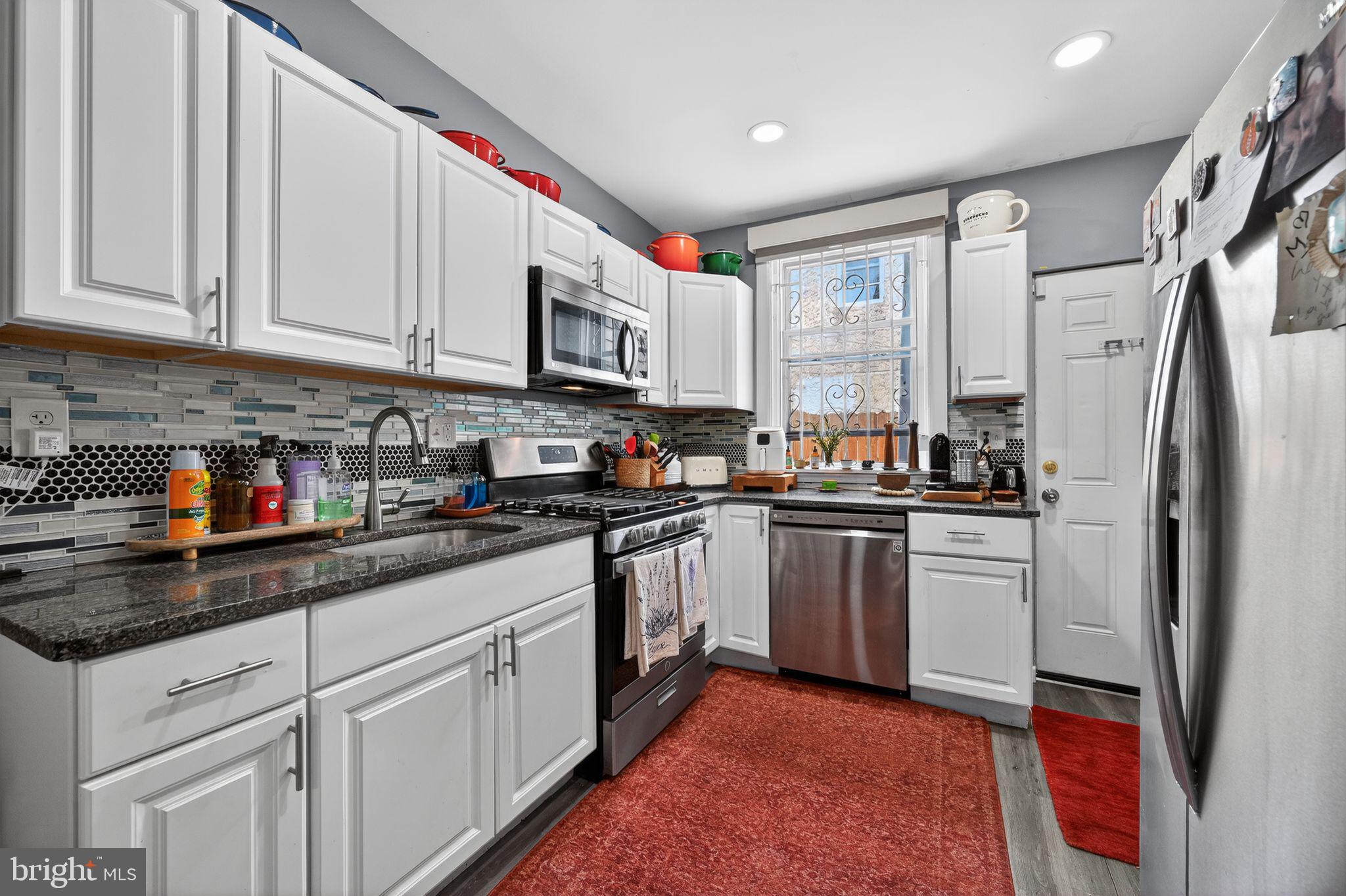 POINT BREEZE - Residential