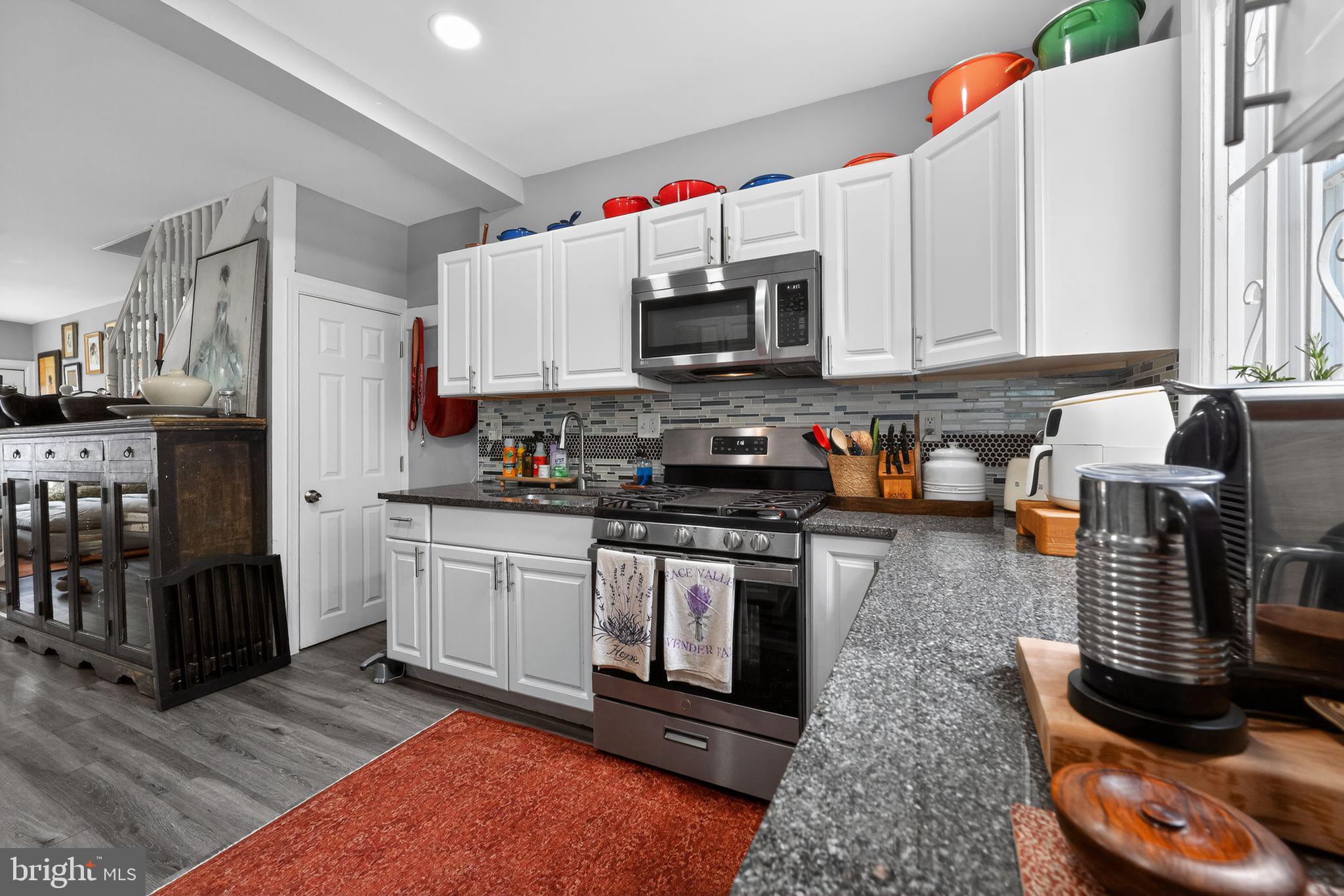 POINT BREEZE - Residential