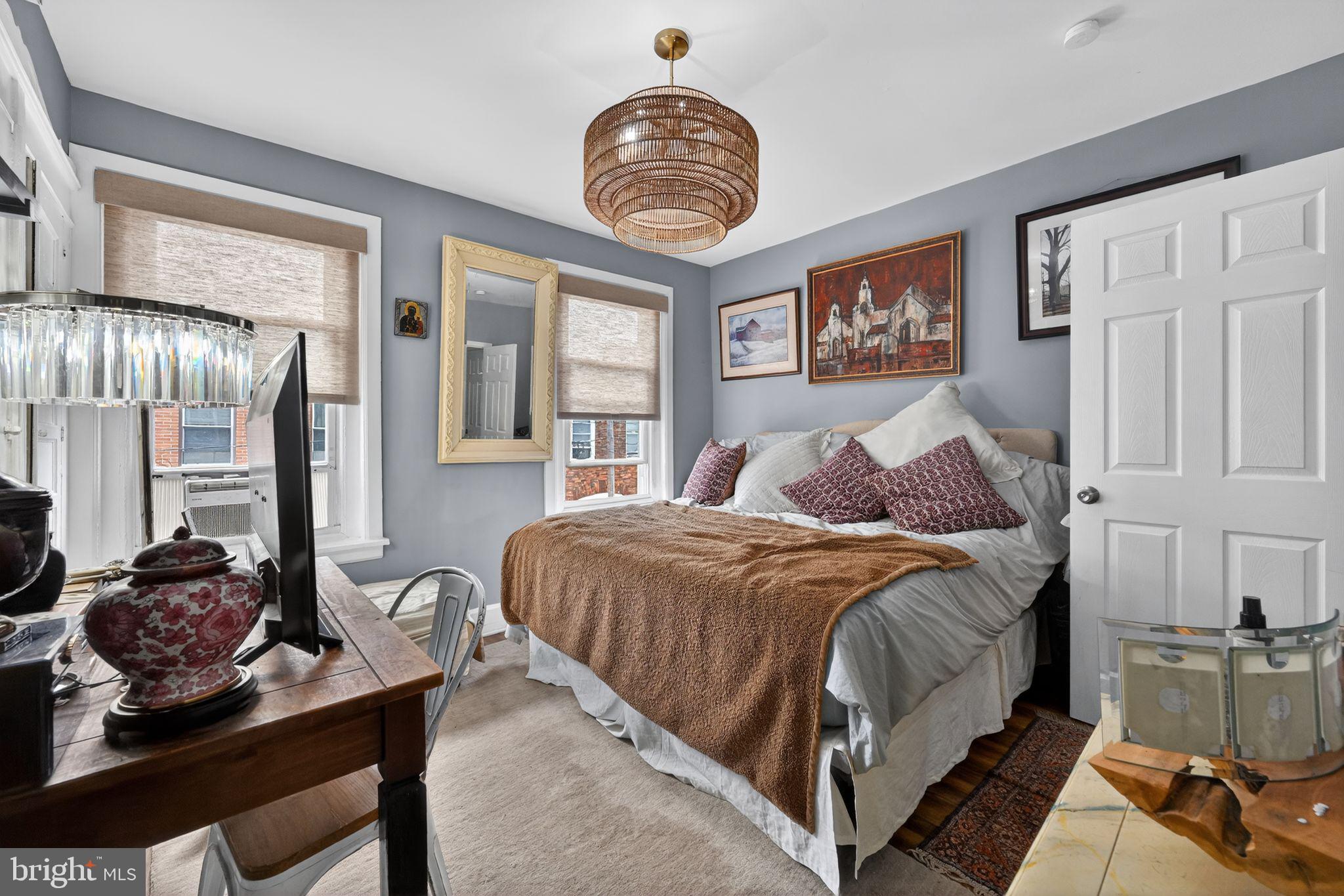 POINT BREEZE - Residential
