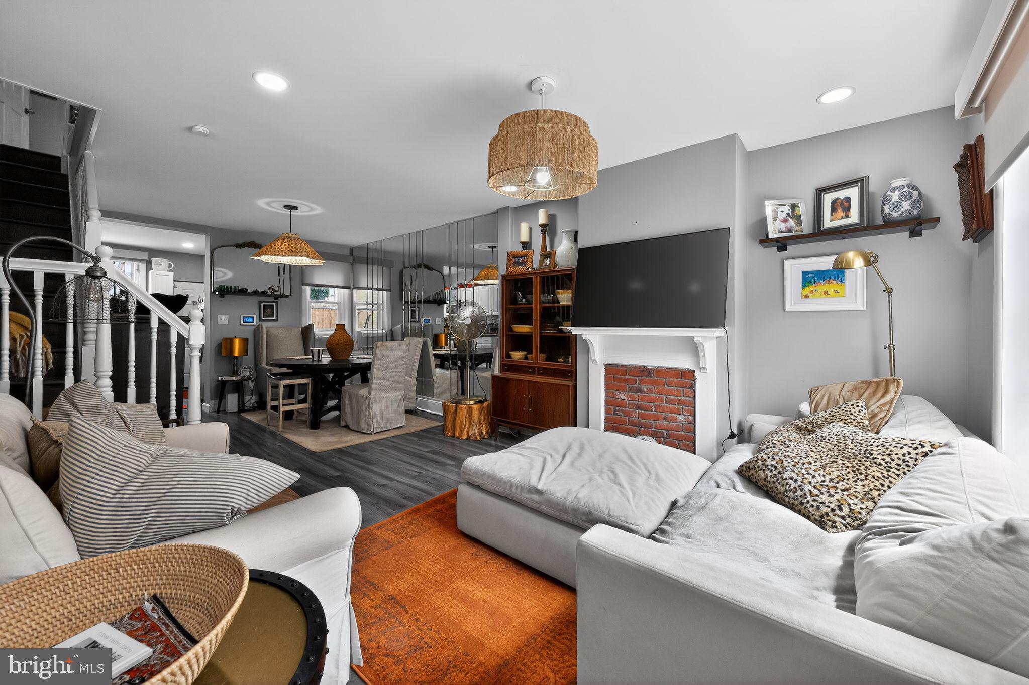 POINT BREEZE - Residential