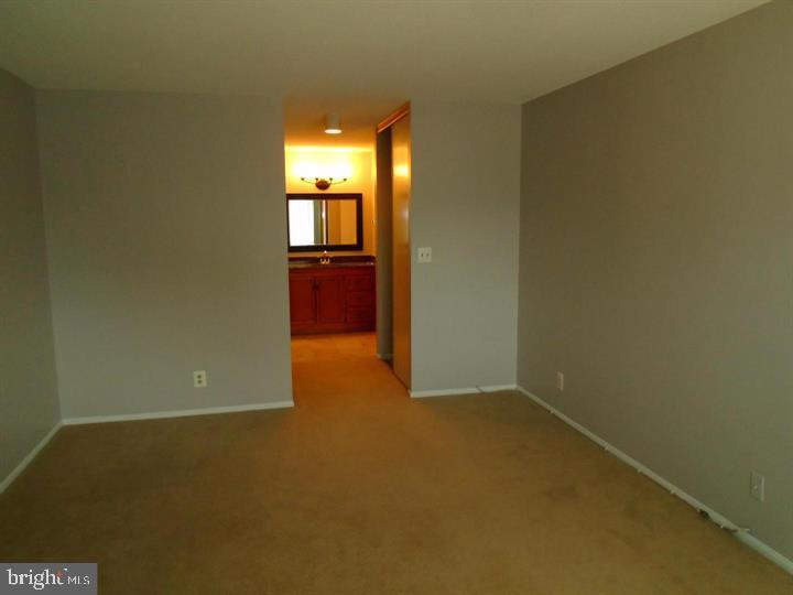 ROTONDA - Residential Lease