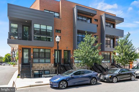 1102 SOUTH HIGHLAND STREET 3 ARLINGTON VA 22204