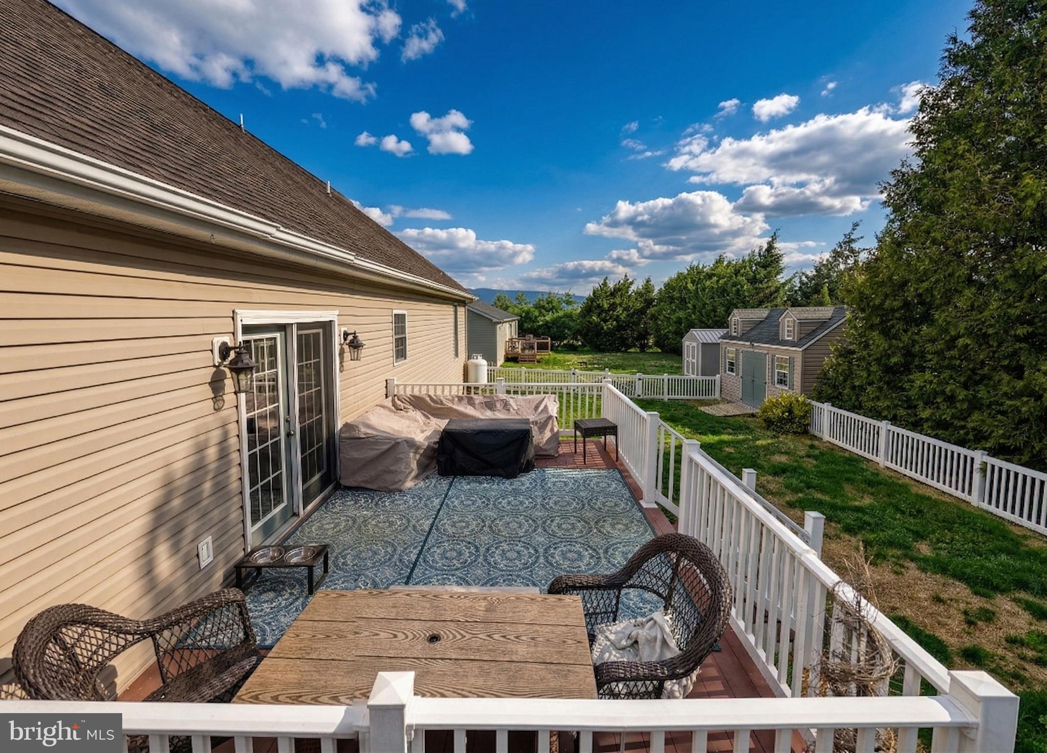 DEERFIELD ESTATES - Residential