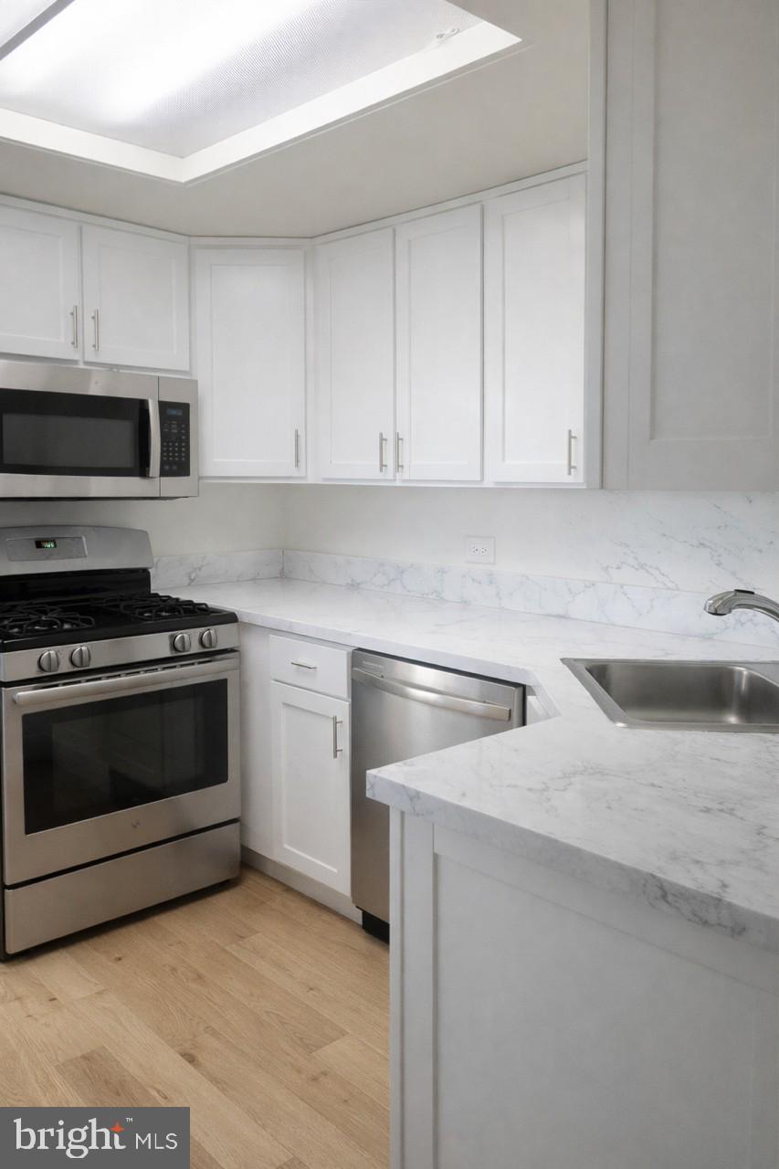 1326 SPRUCE STREET 42 703