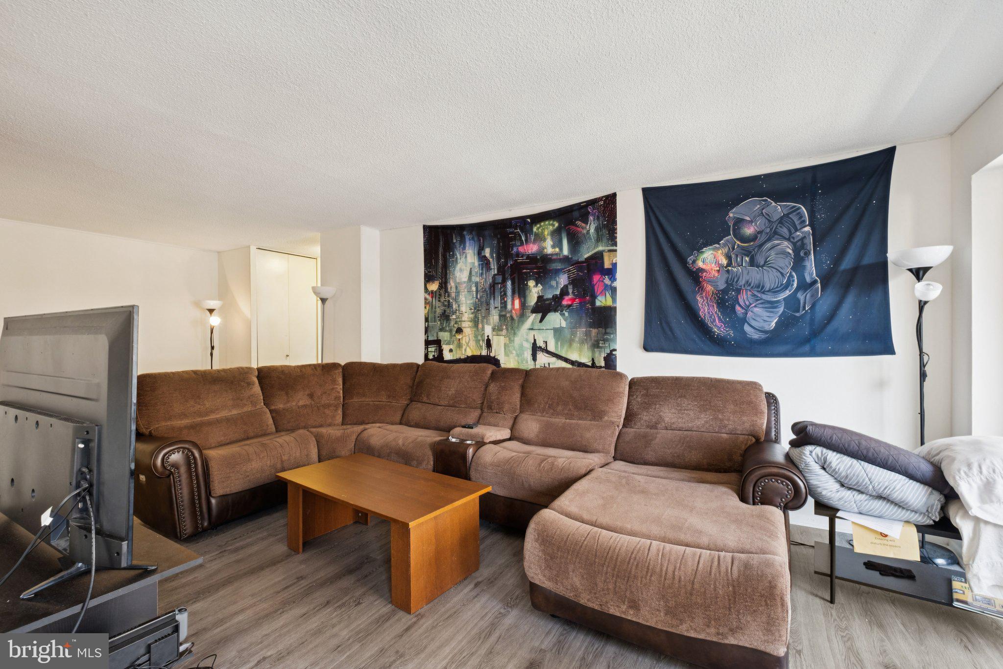 AVENUE OF THE ARTS - Residential