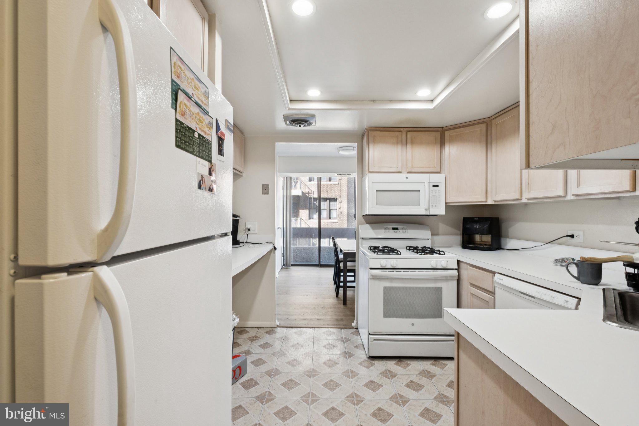 AVENUE OF THE ARTS - Residential