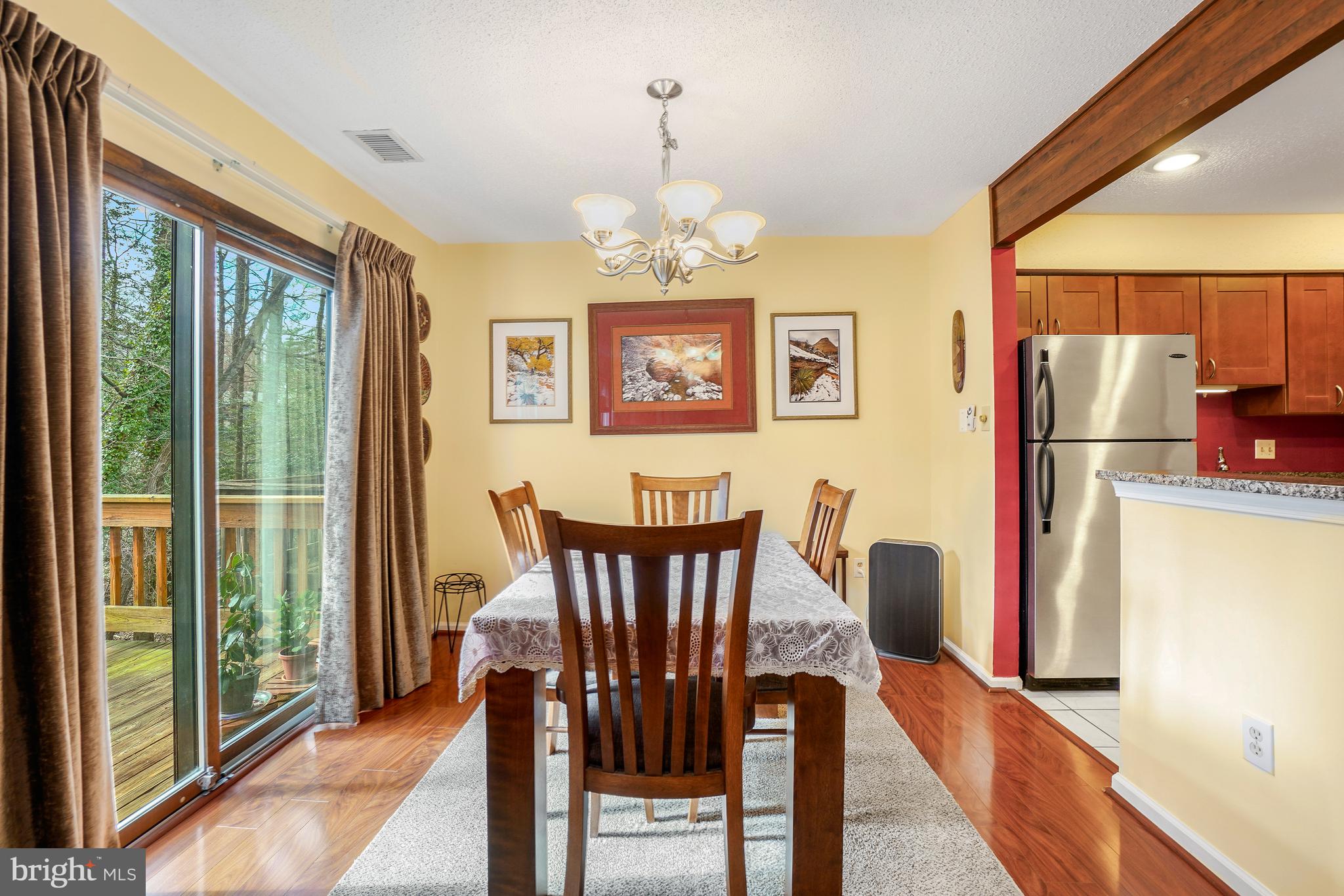 RESTON - Residential