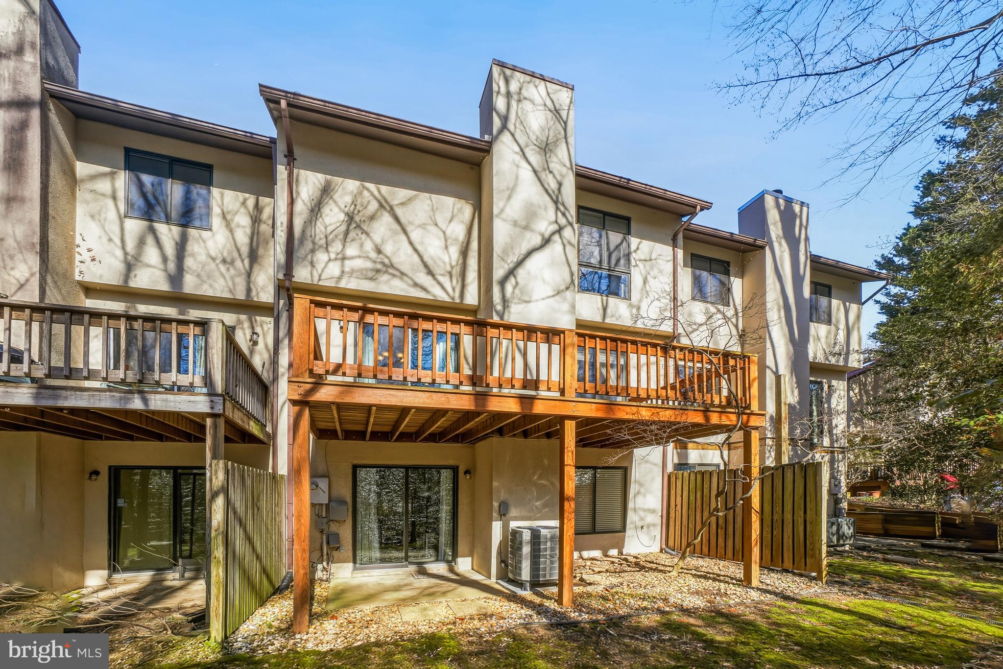 RESTON - Residential