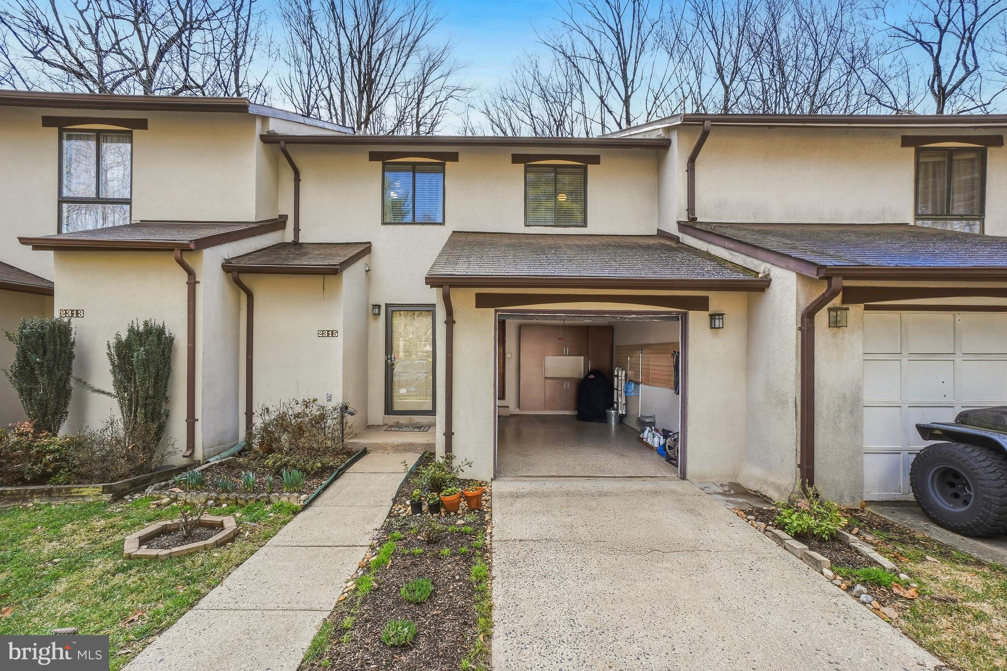 RESTON - Residential