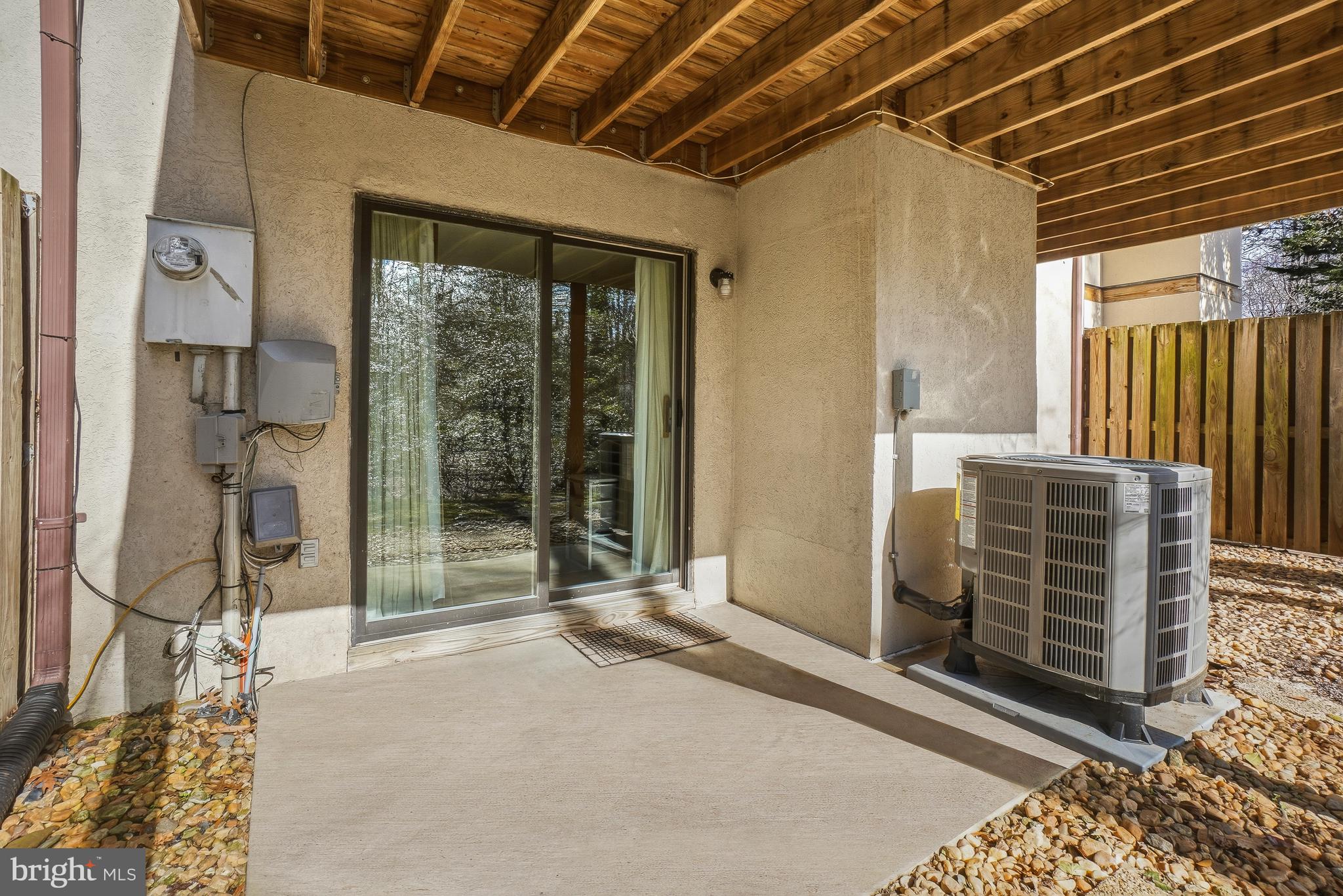 RESTON - Residential