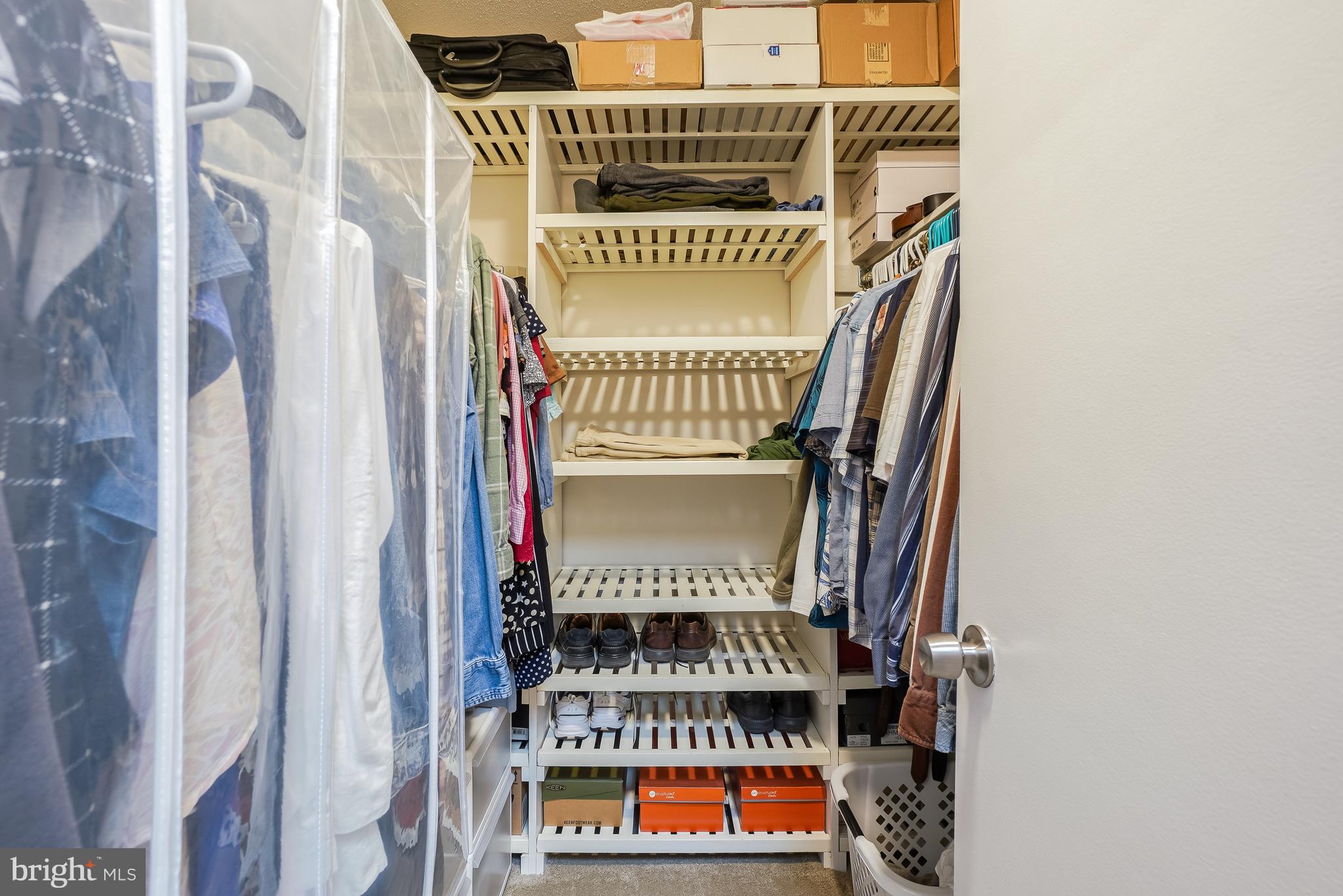 RESTON - Residential