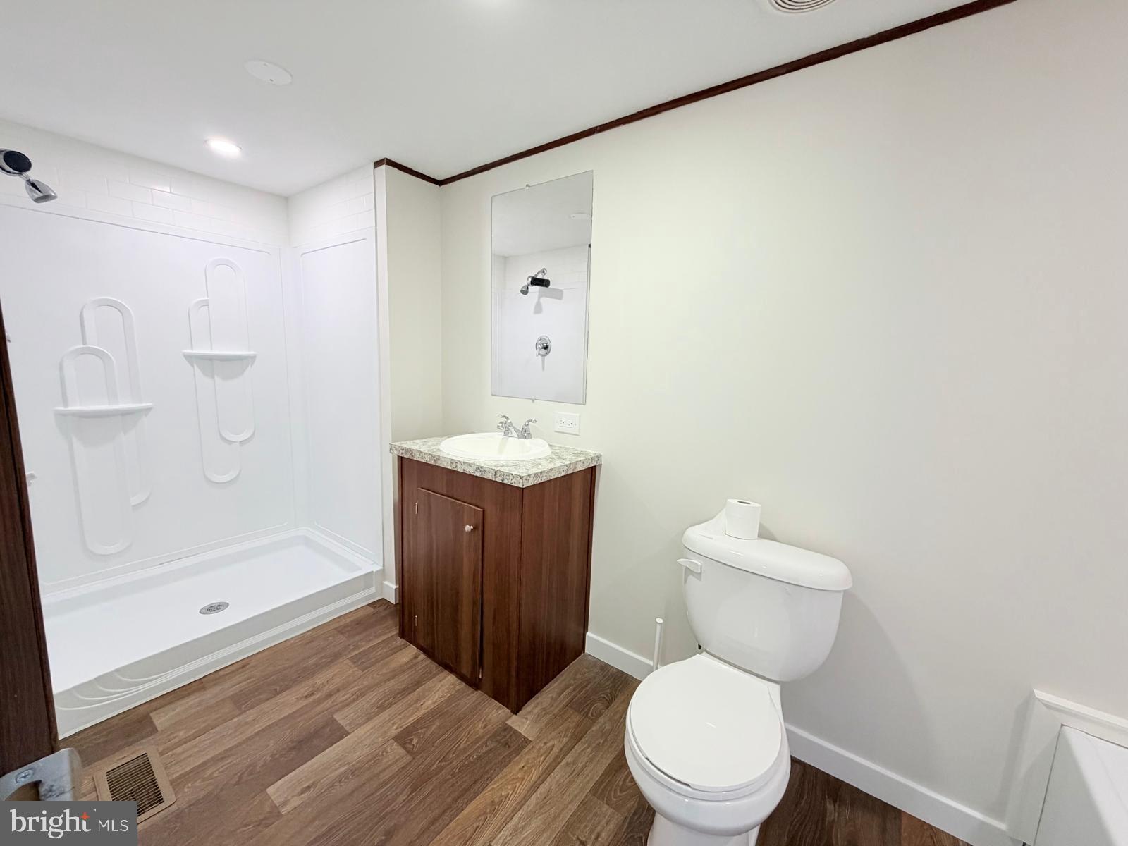 LAKESIDE PARK - Residential