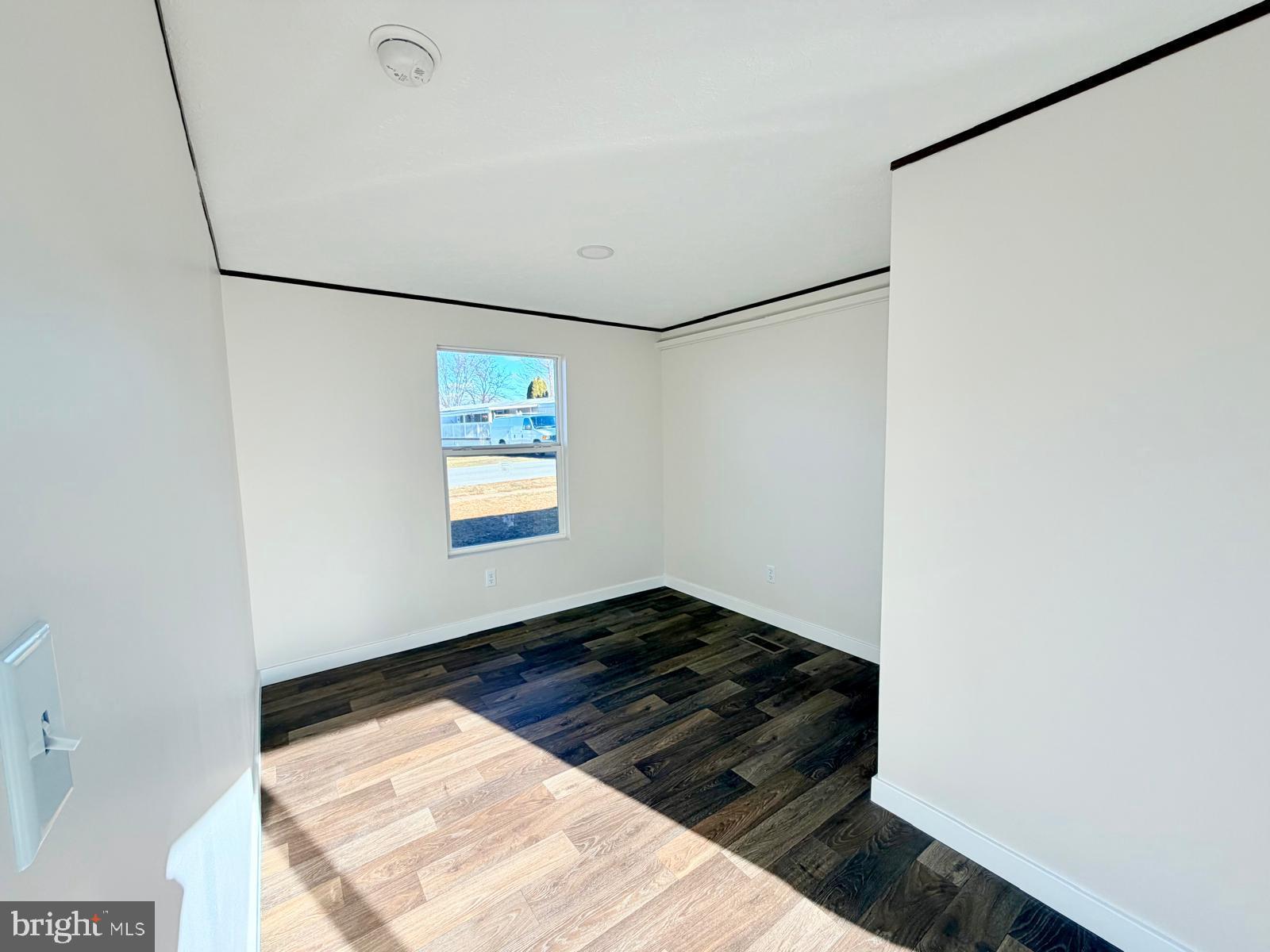 LAKESIDE PARK - Residential