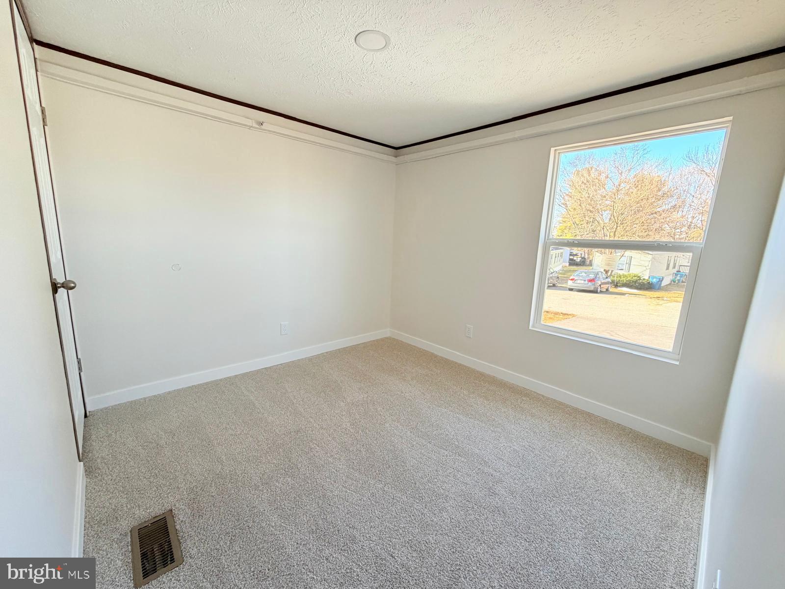 LAKESIDE PARK - Residential