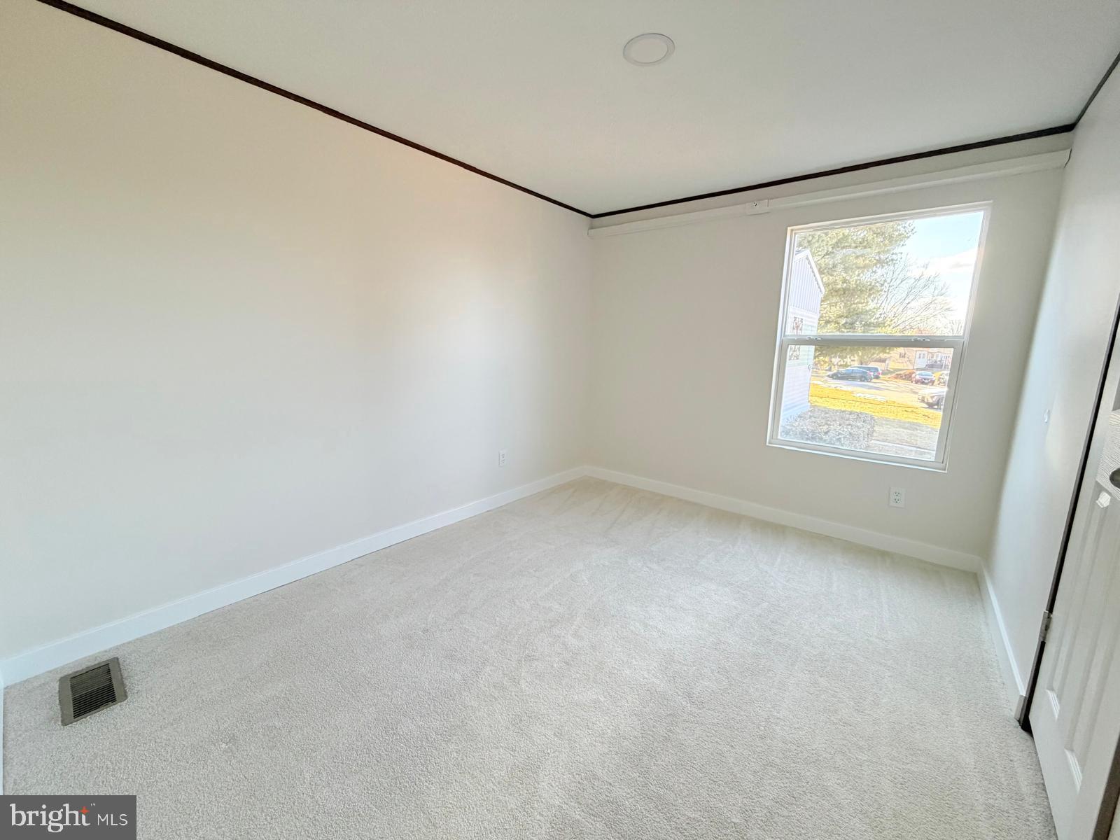 LAKESIDE PARK - Residential