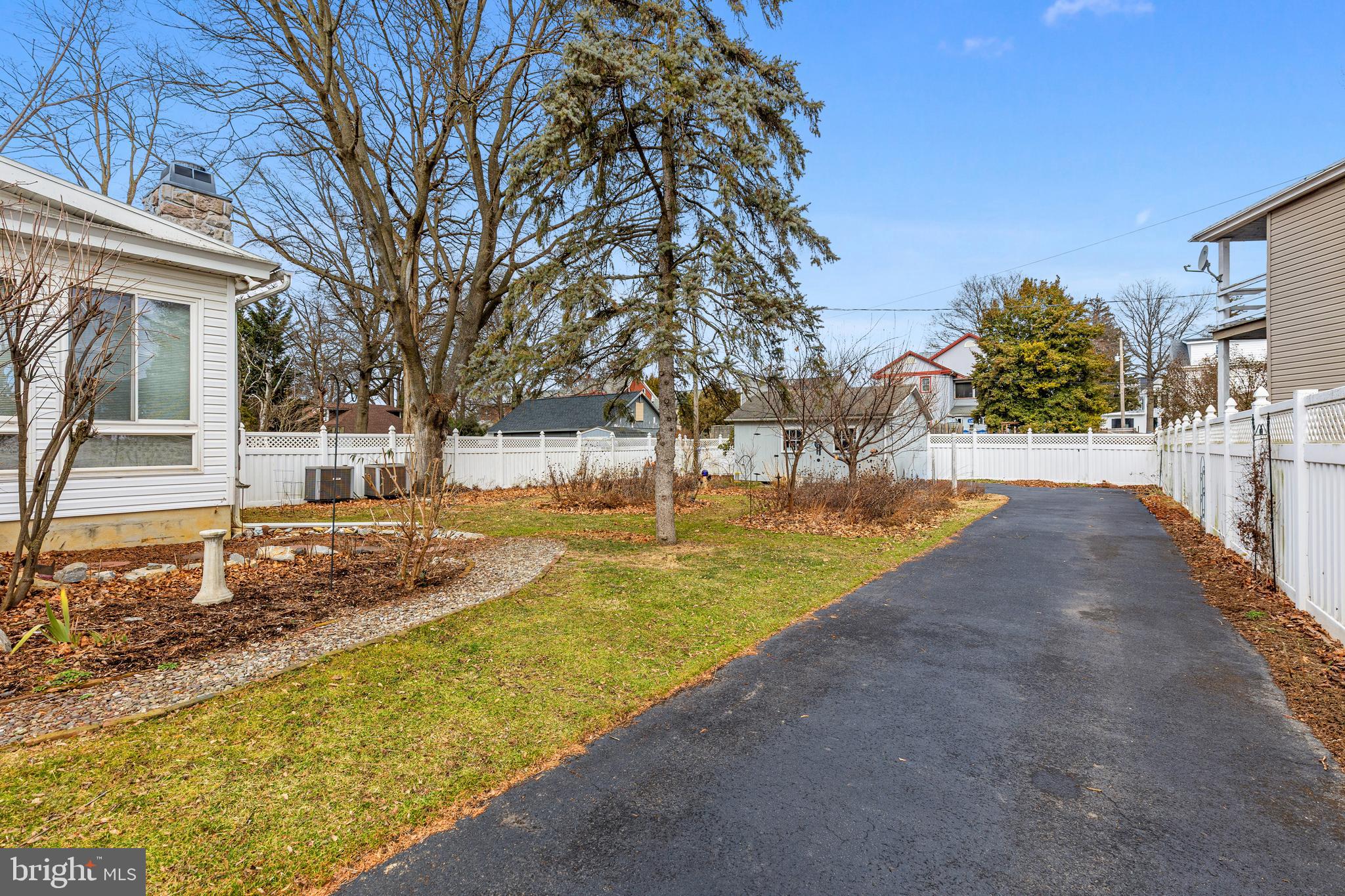 LANDISVILLE - Residential