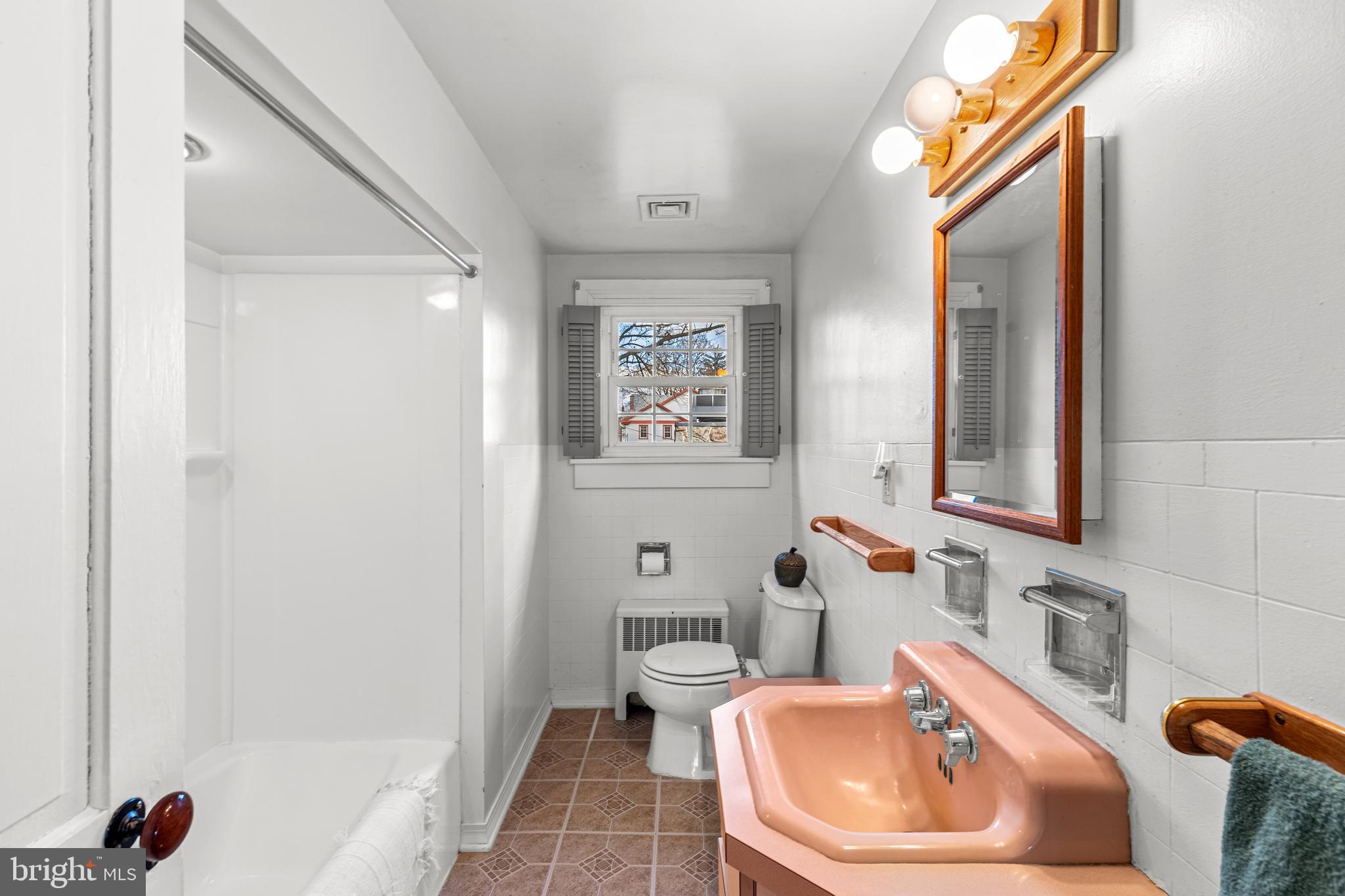 LANDISVILLE - Residential