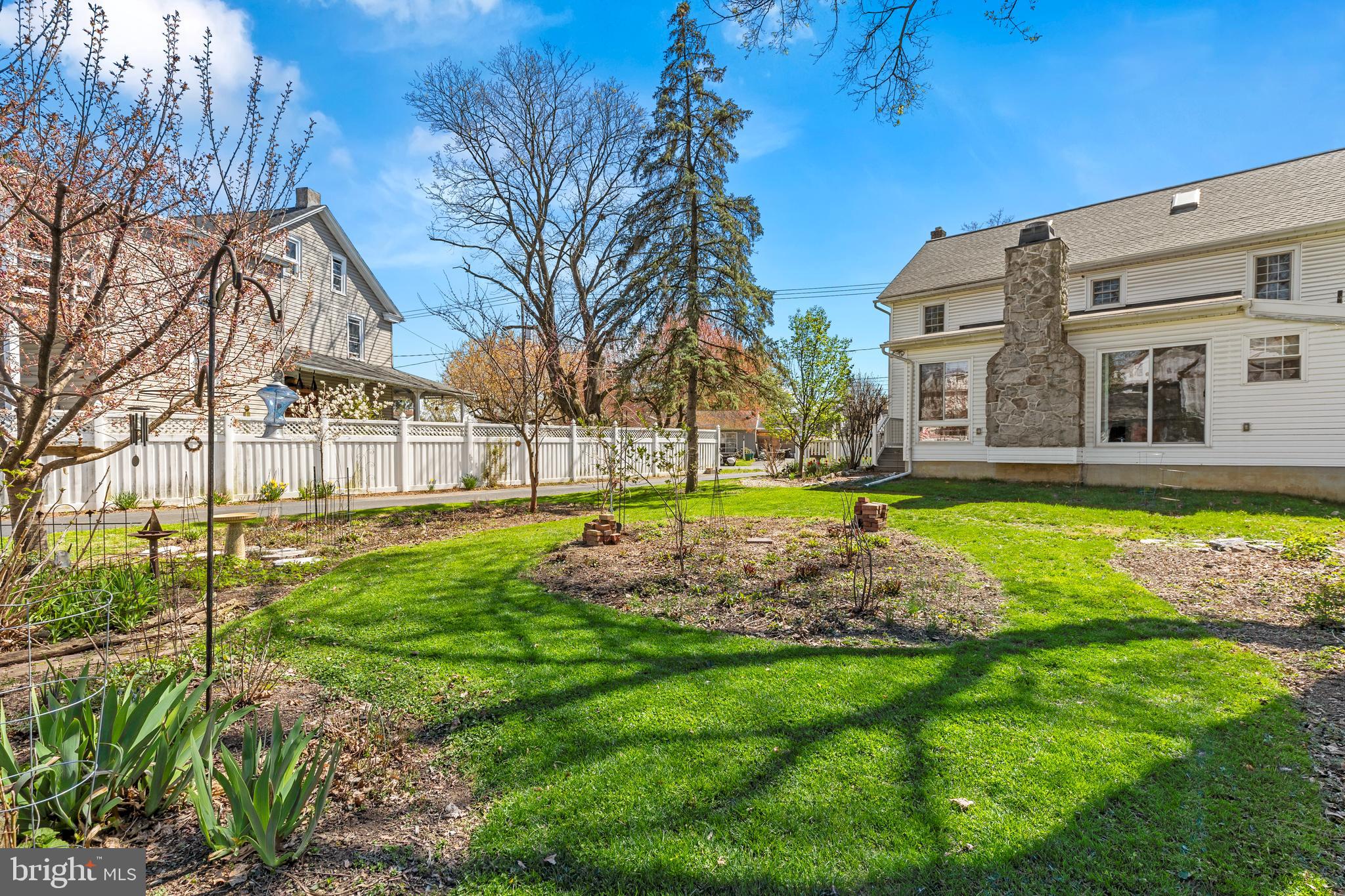 LANDISVILLE - Residential