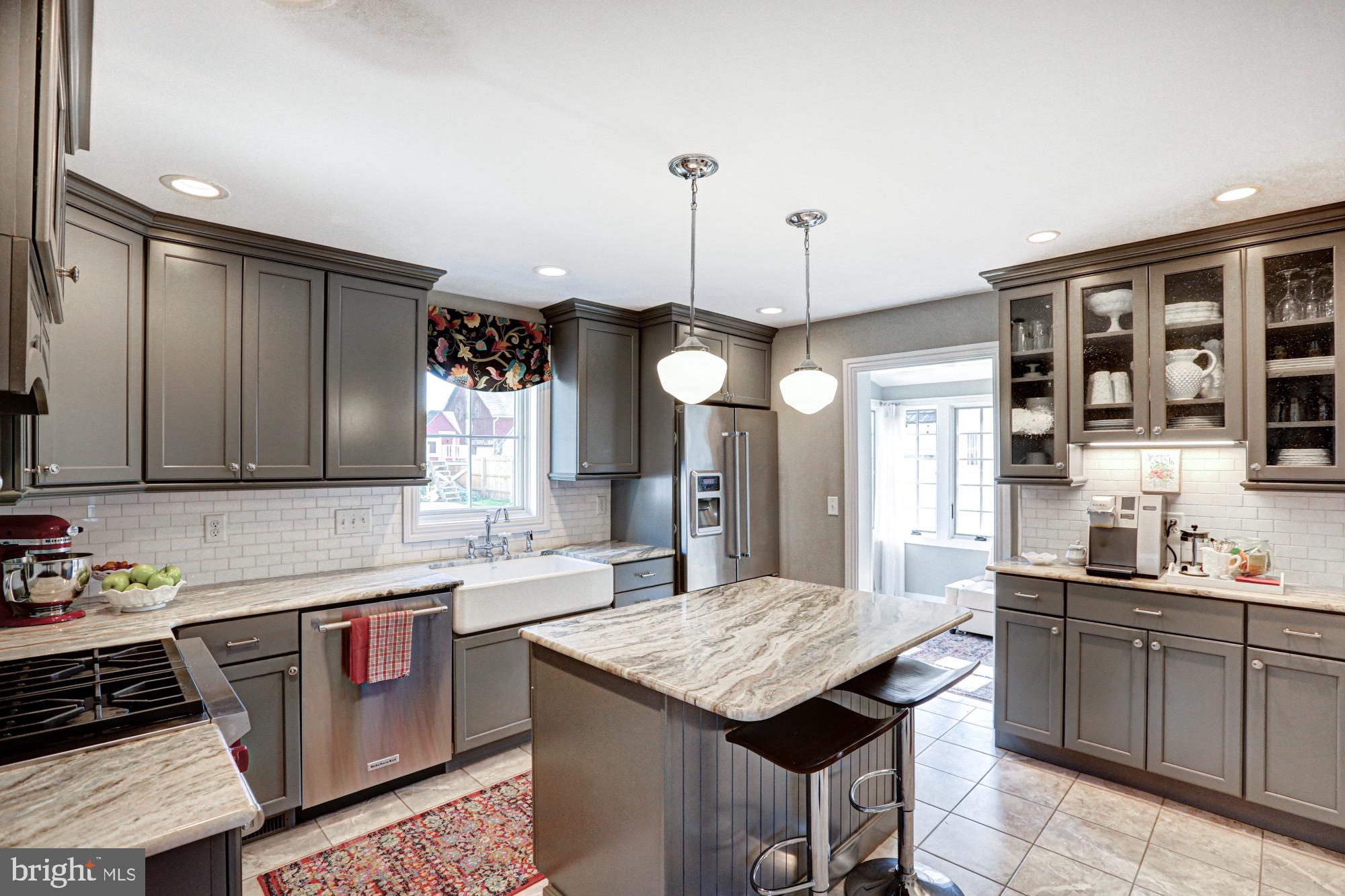 REDDING ESTATES - Residential