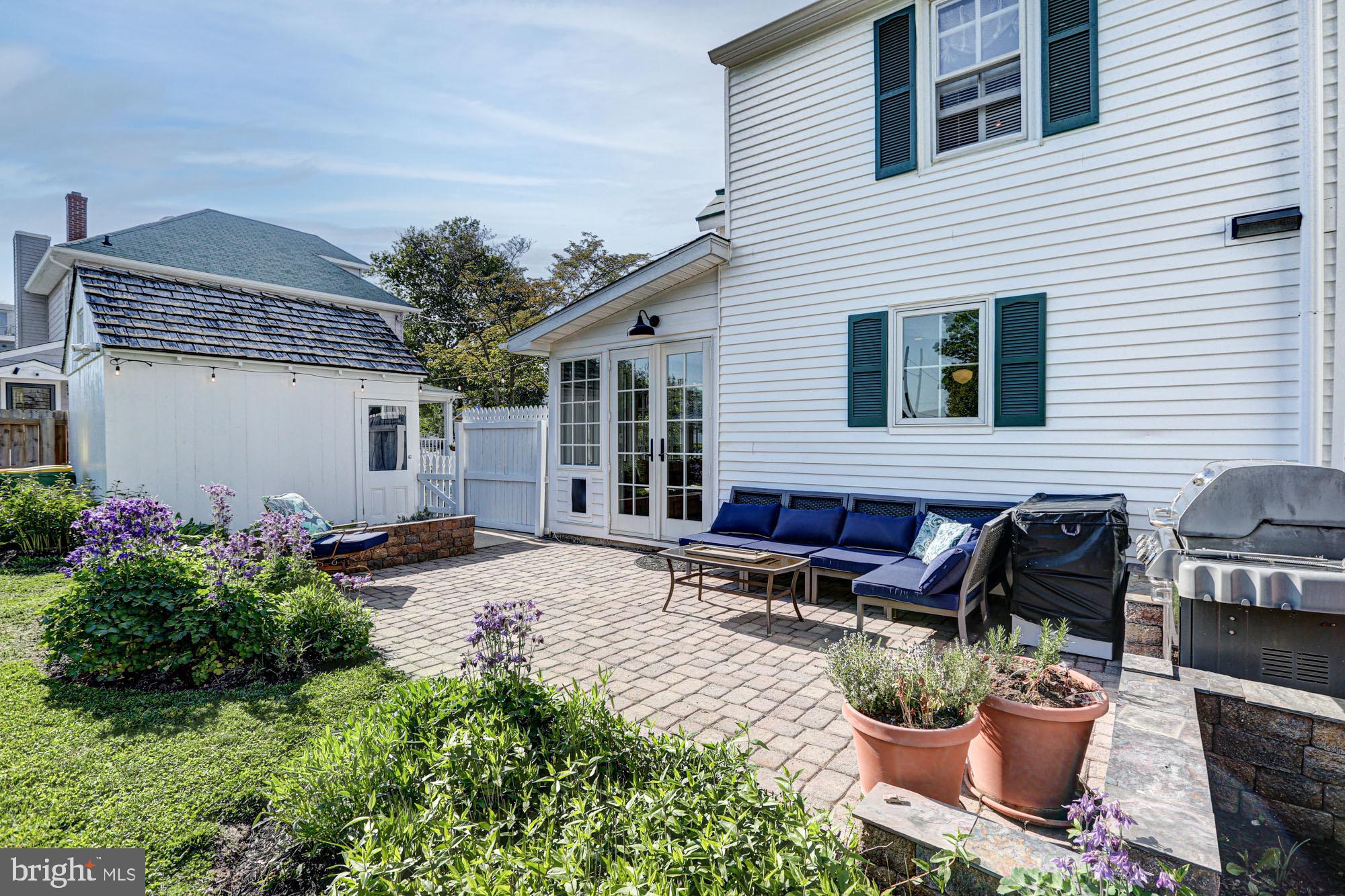 REDDING ESTATES - Residential