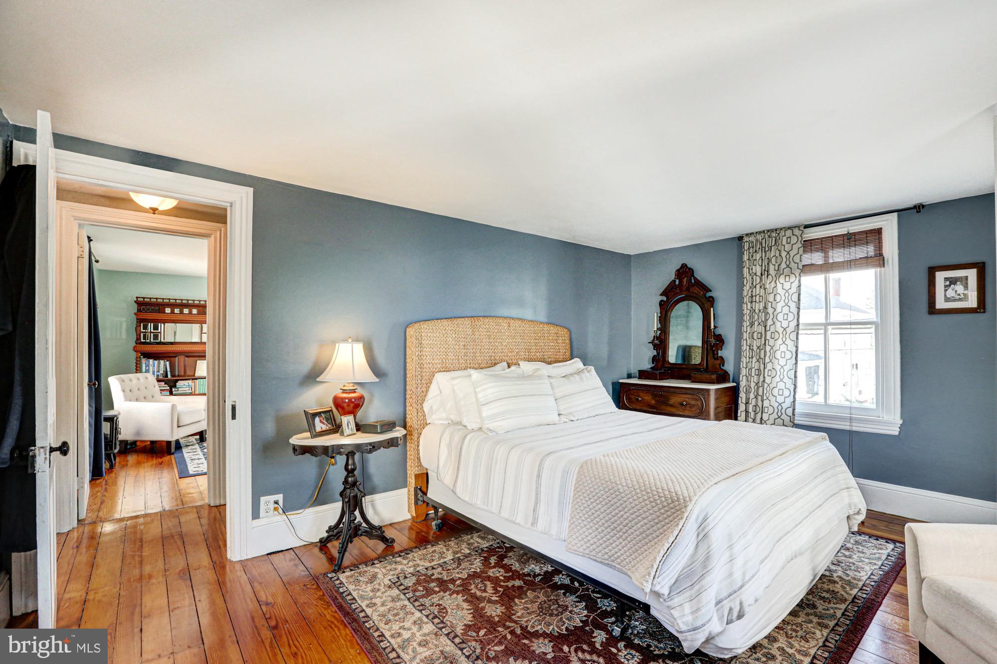 REDDING ESTATES - Residential